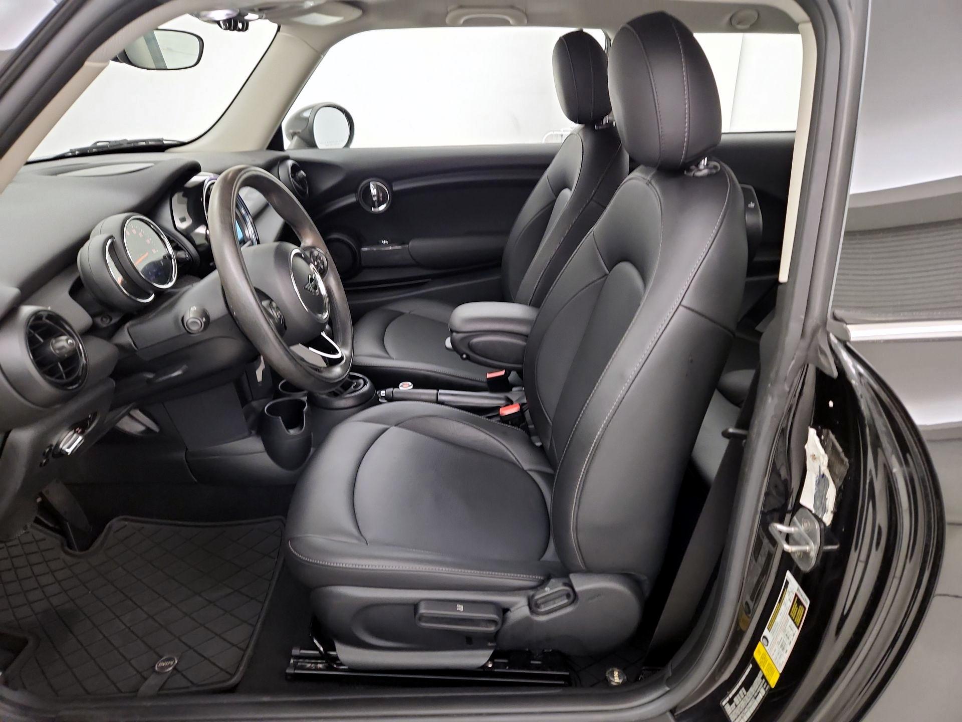 Thumbnail: 2019 MINI Cooper Hardtop - 11