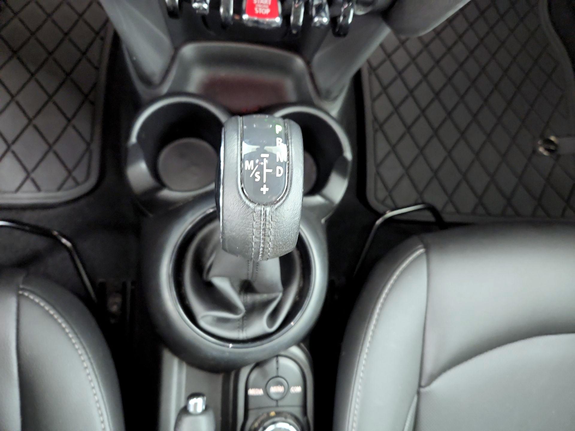 Thumbnail: 2019 MINI Cooper Hardtop - 17