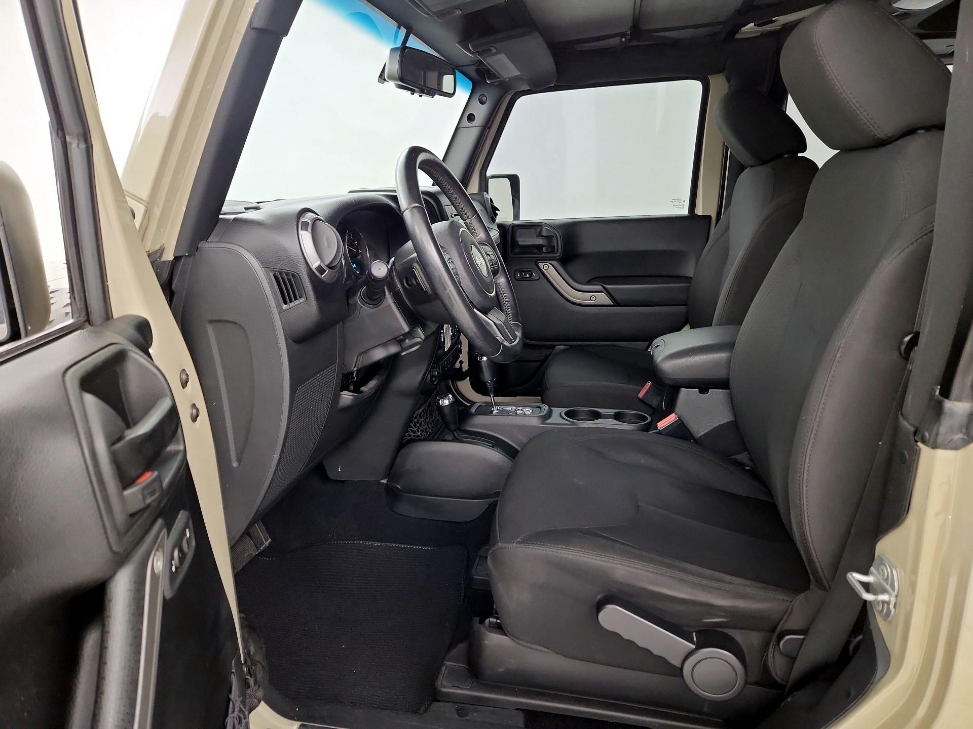 Thumbnail: 2017 Jeep Wrangler - 11