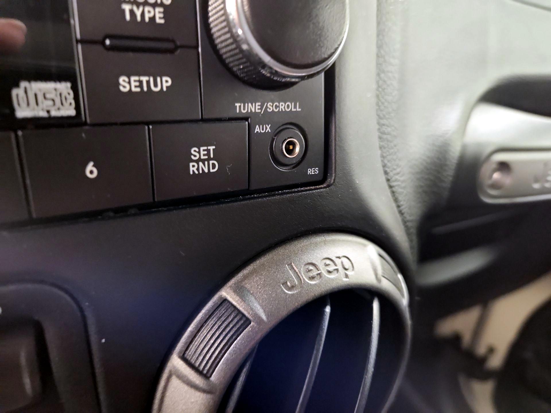 Thumbnail: 2017 Jeep Wrangler - 16