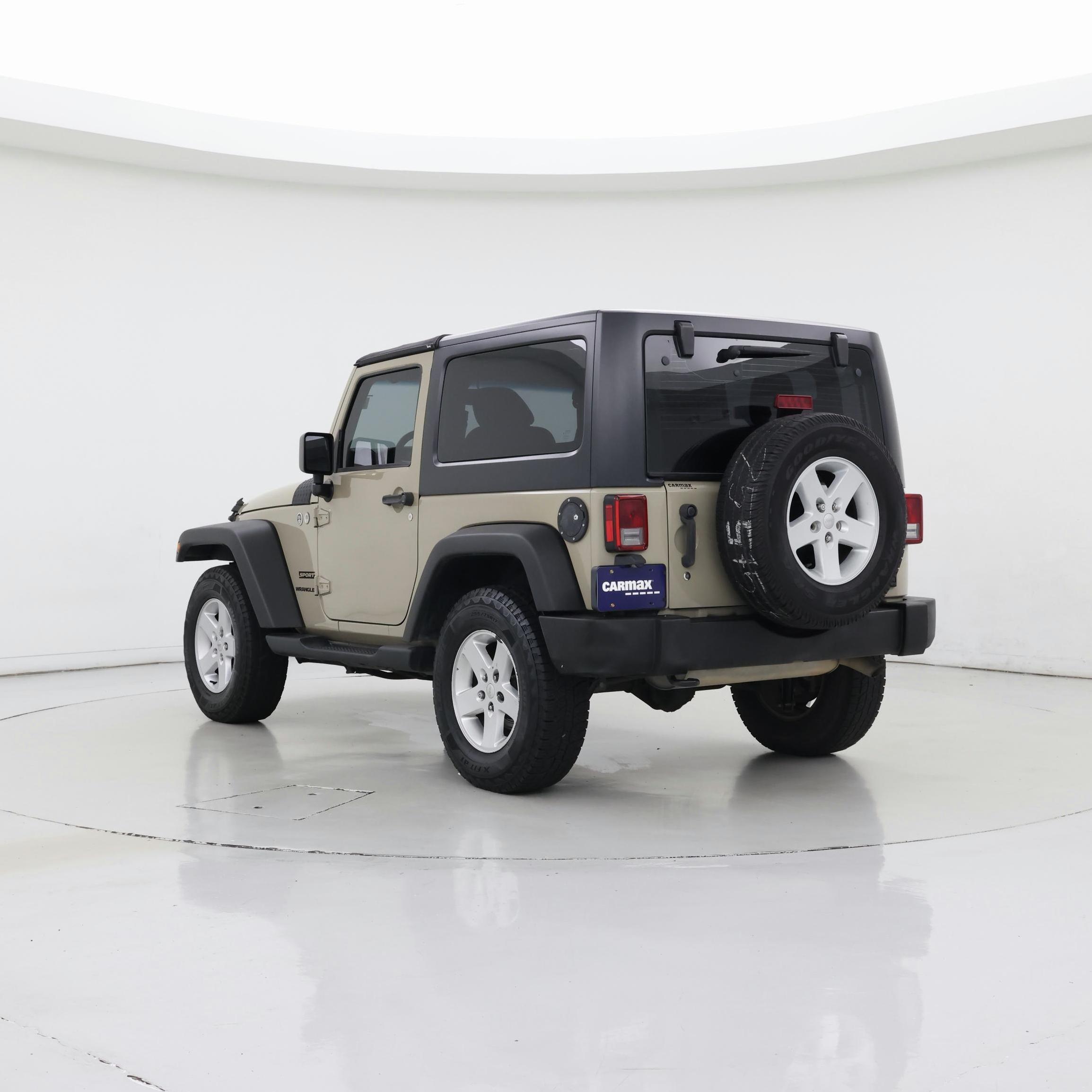 Thumbnail: 2017 Jeep Wrangler - 2