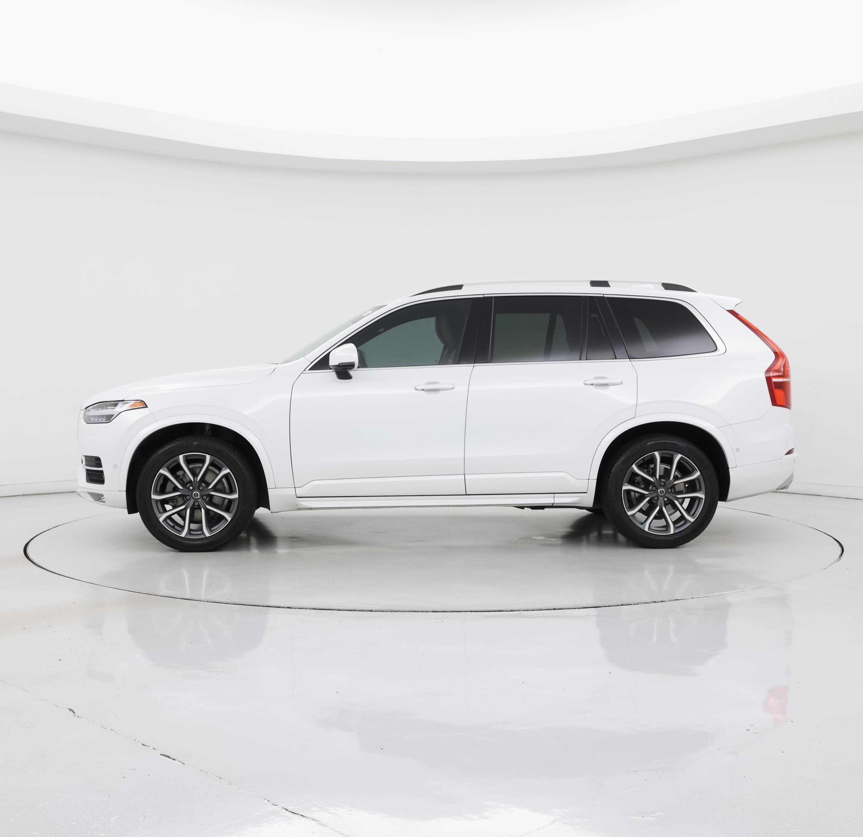 Thumbnail: 2018 Volvo XC90 - 3