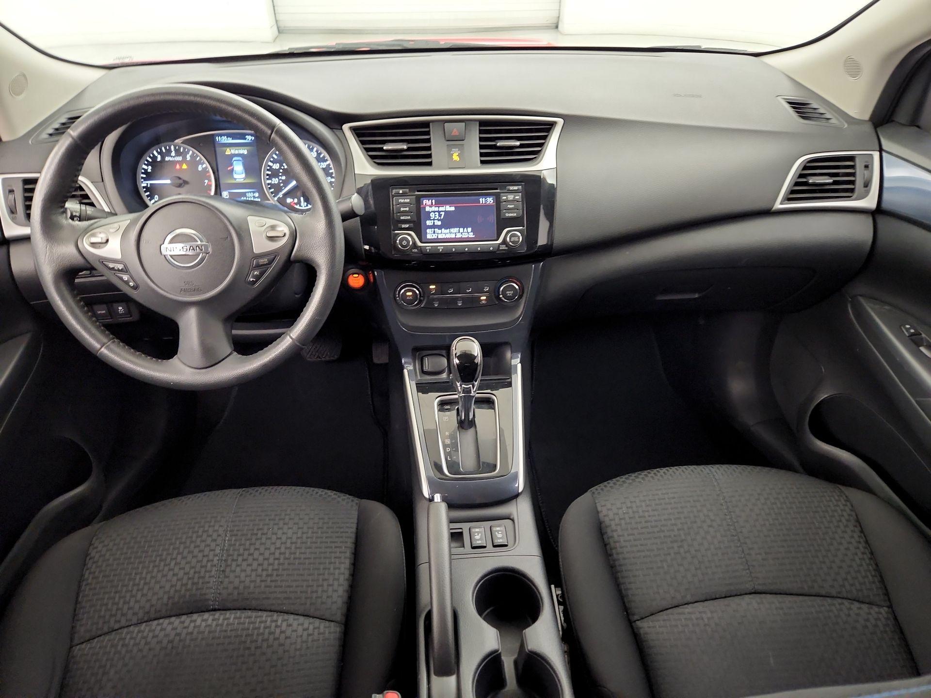 Thumbnail: 2016 Nissan Sentra - 9