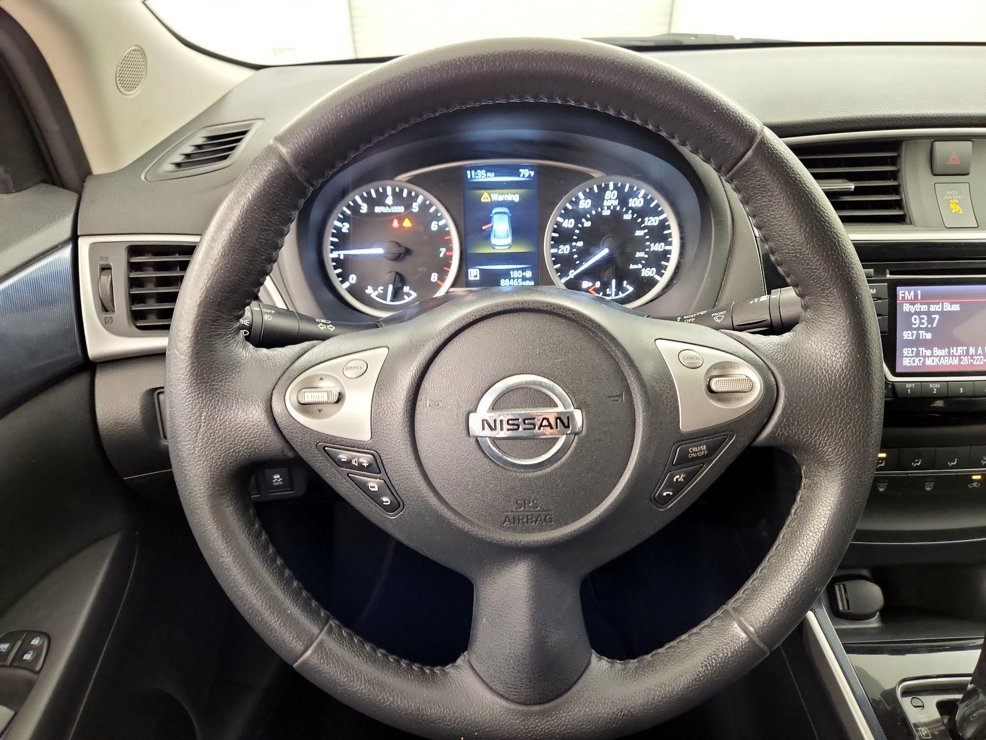 Thumbnail: 2016 Nissan Sentra - 10