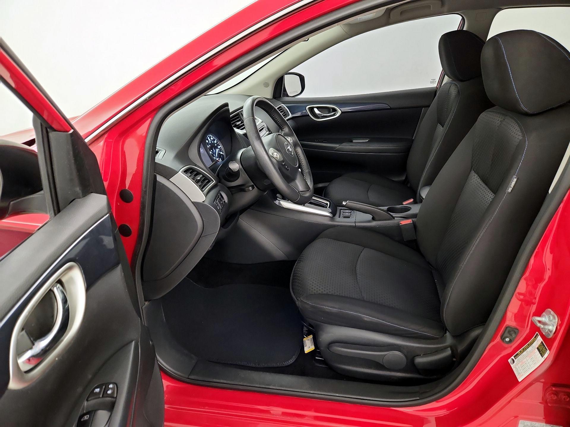 Thumbnail: 2016 Nissan Sentra - 11