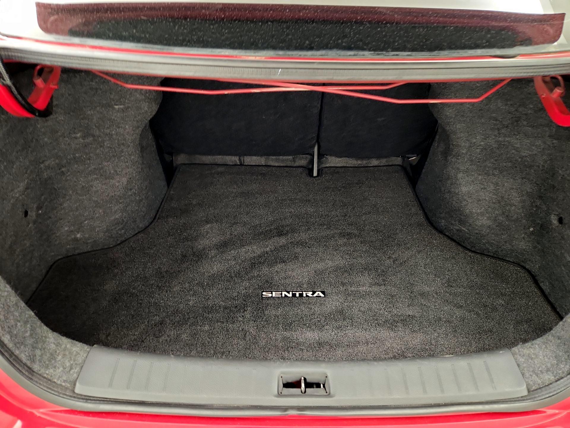 Thumbnail: 2016 Nissan Sentra - 20