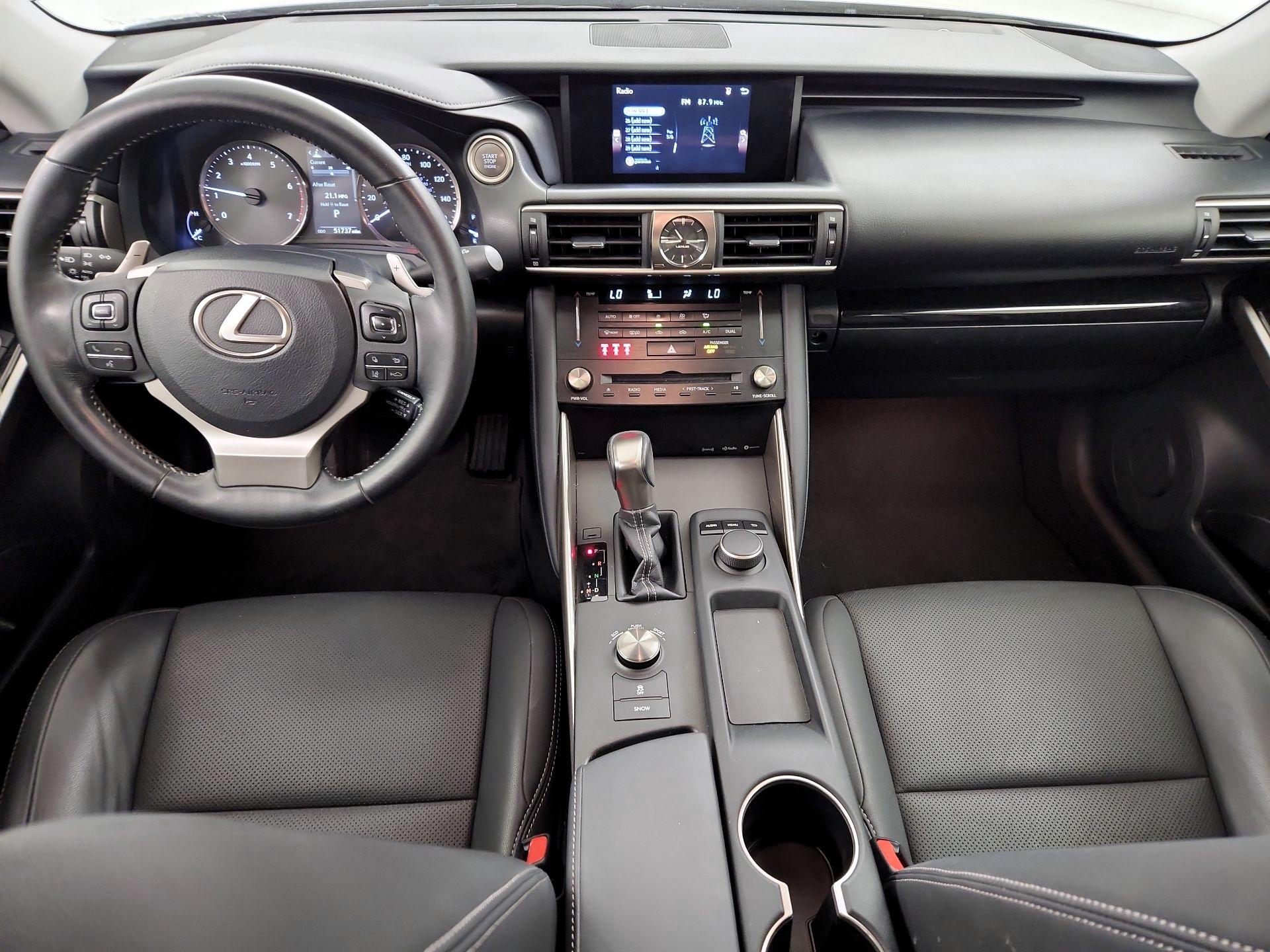 Thumbnail: 2017 Lexus IS - 9