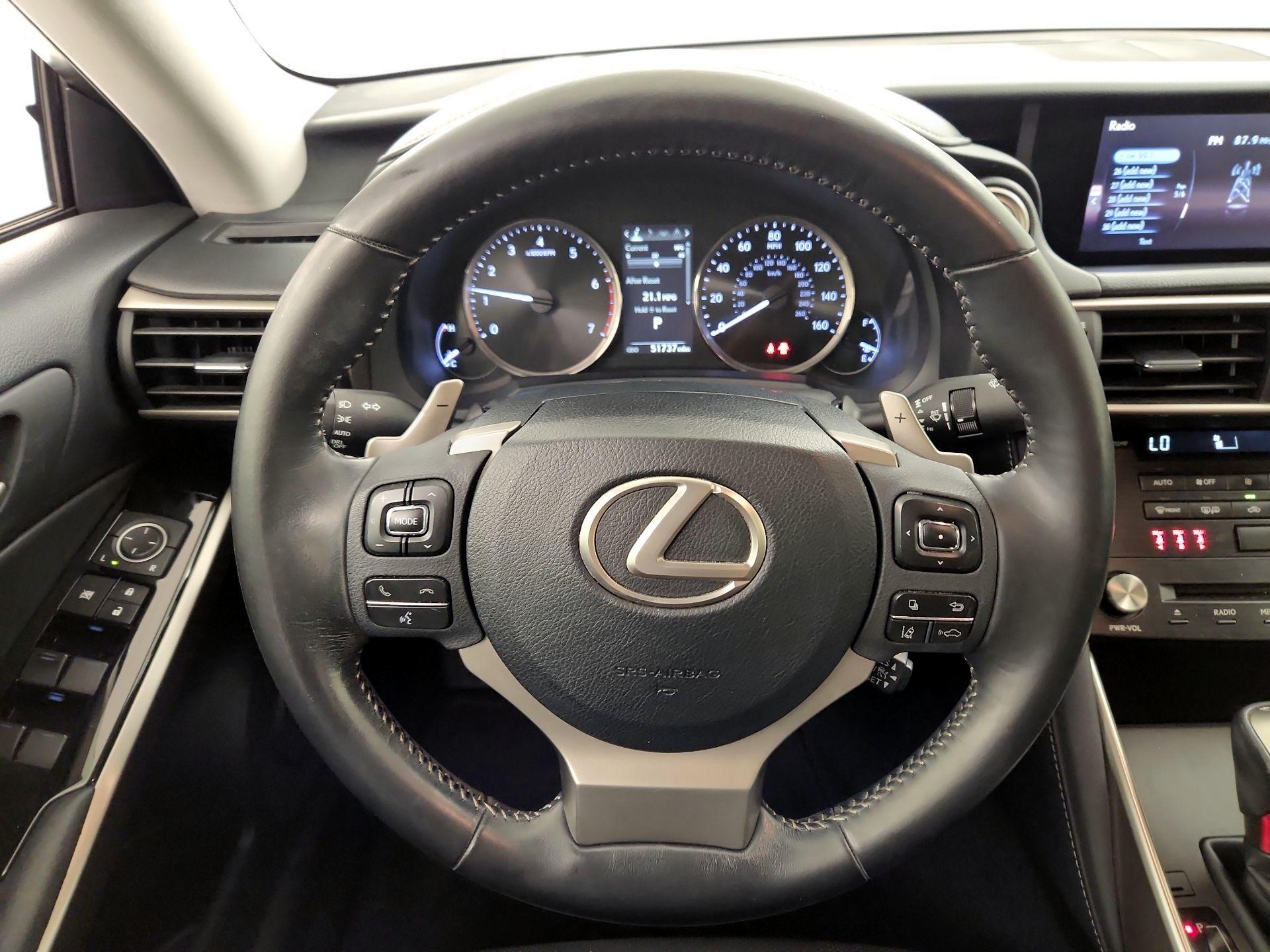 Thumbnail: 2017 Lexus IS - 10