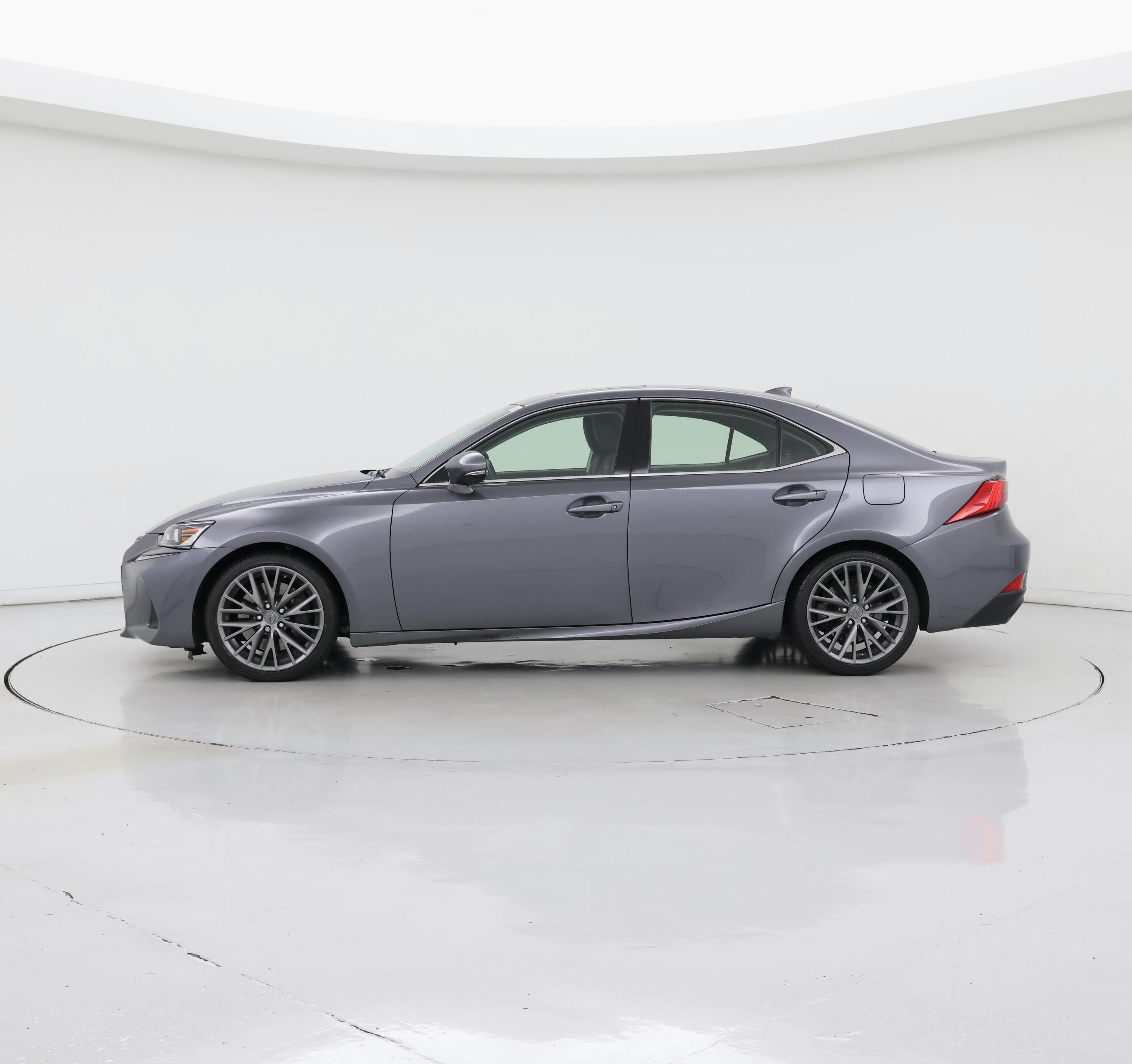 Thumbnail: 2017 Lexus IS - 3