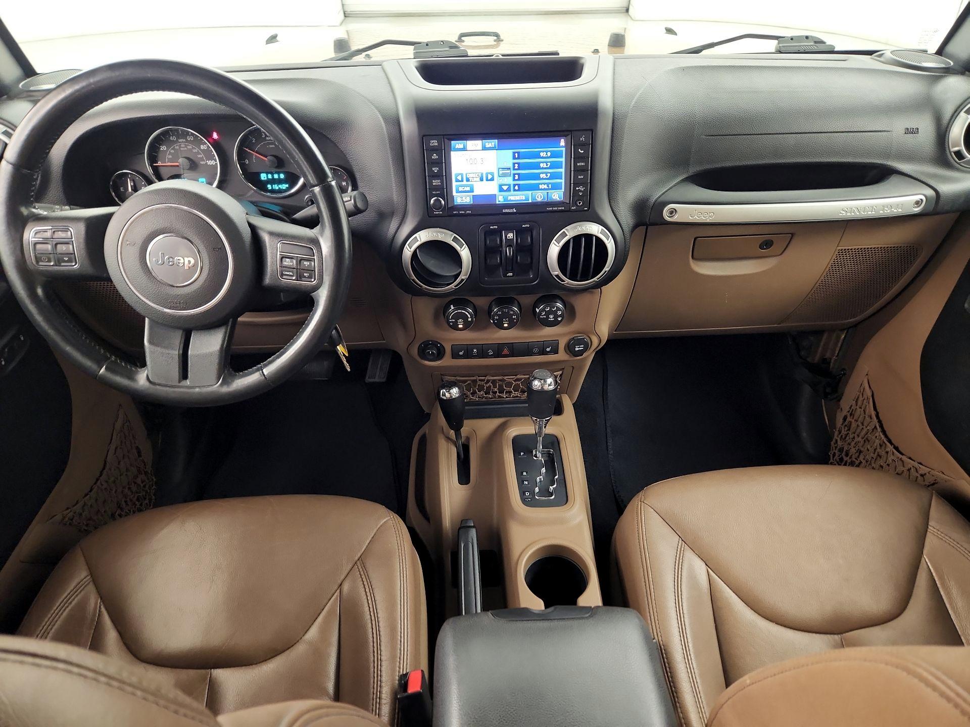 Thumbnail: 2015 Jeep Wrangler - 9