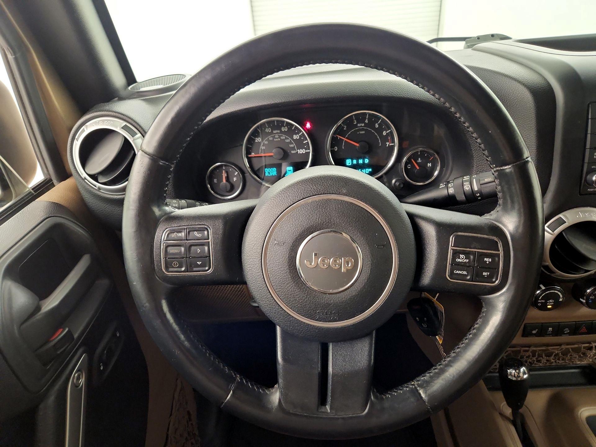 Thumbnail: 2015 Jeep Wrangler - 10