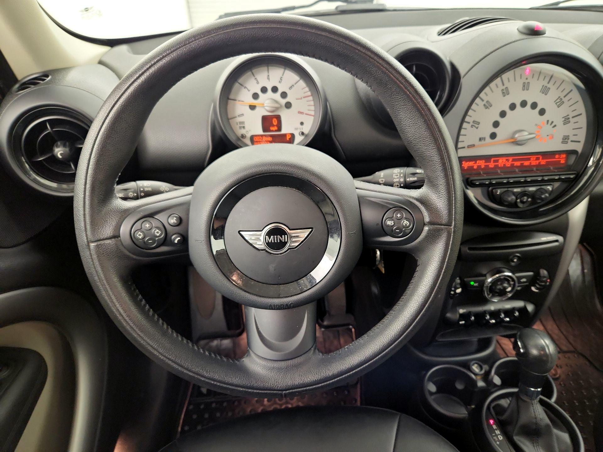 Thumbnail: 2014 MINI Cooper Countryman - 10