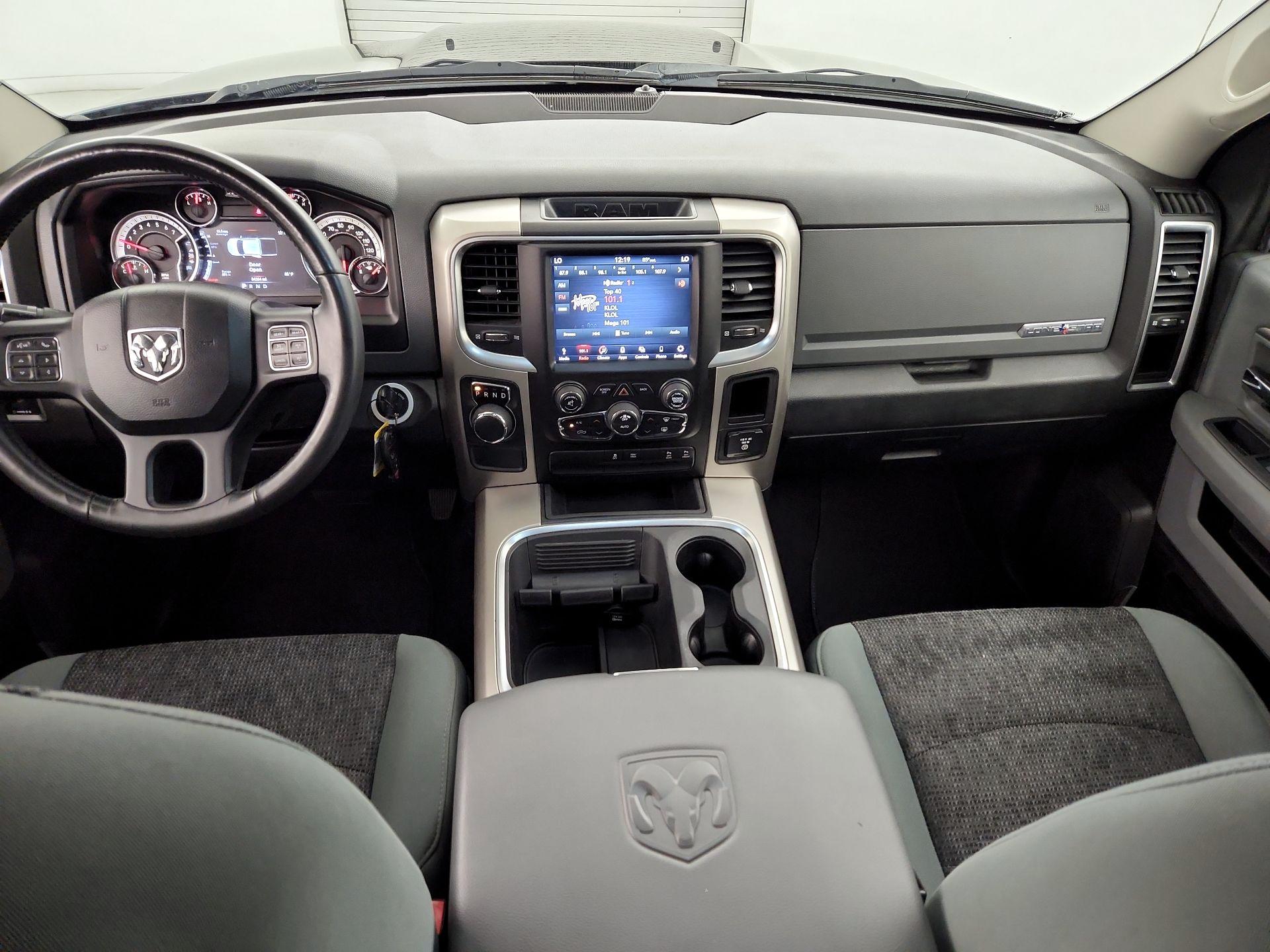 Thumbnail: 2019 RAM 1500 Classic - 9