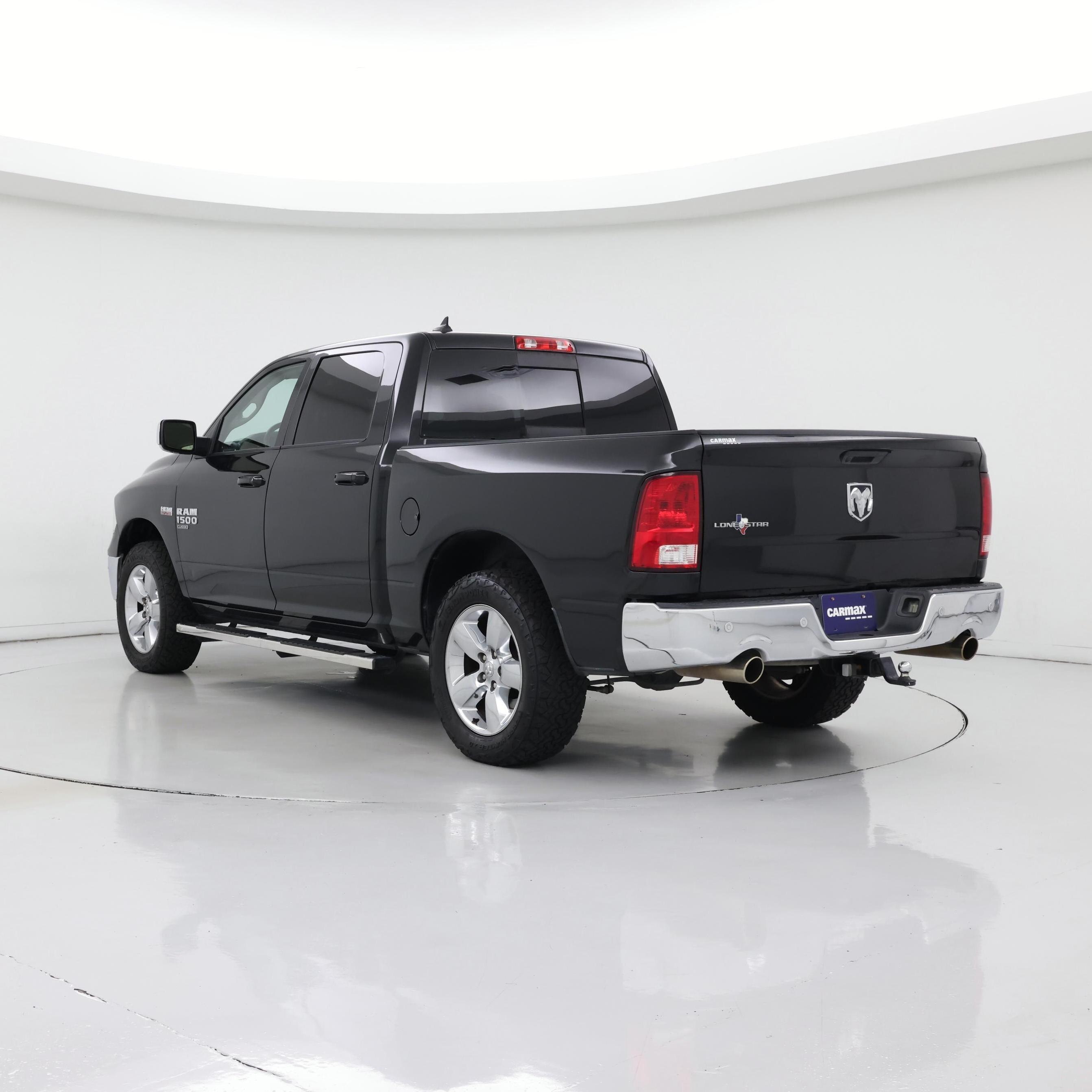 Thumbnail: 2019 RAM 1500 Classic - 2