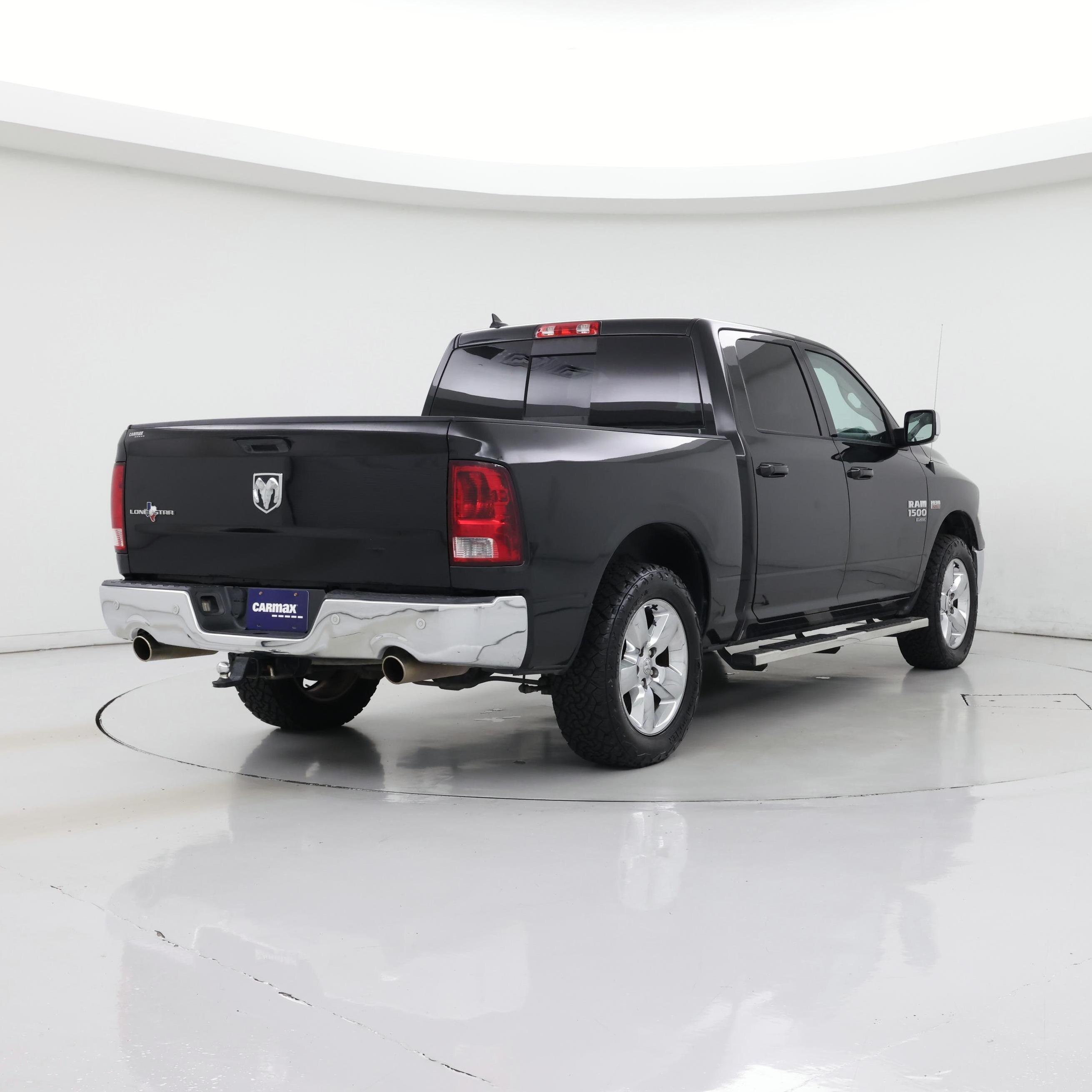 Thumbnail: 2019 RAM 1500 Classic - 8