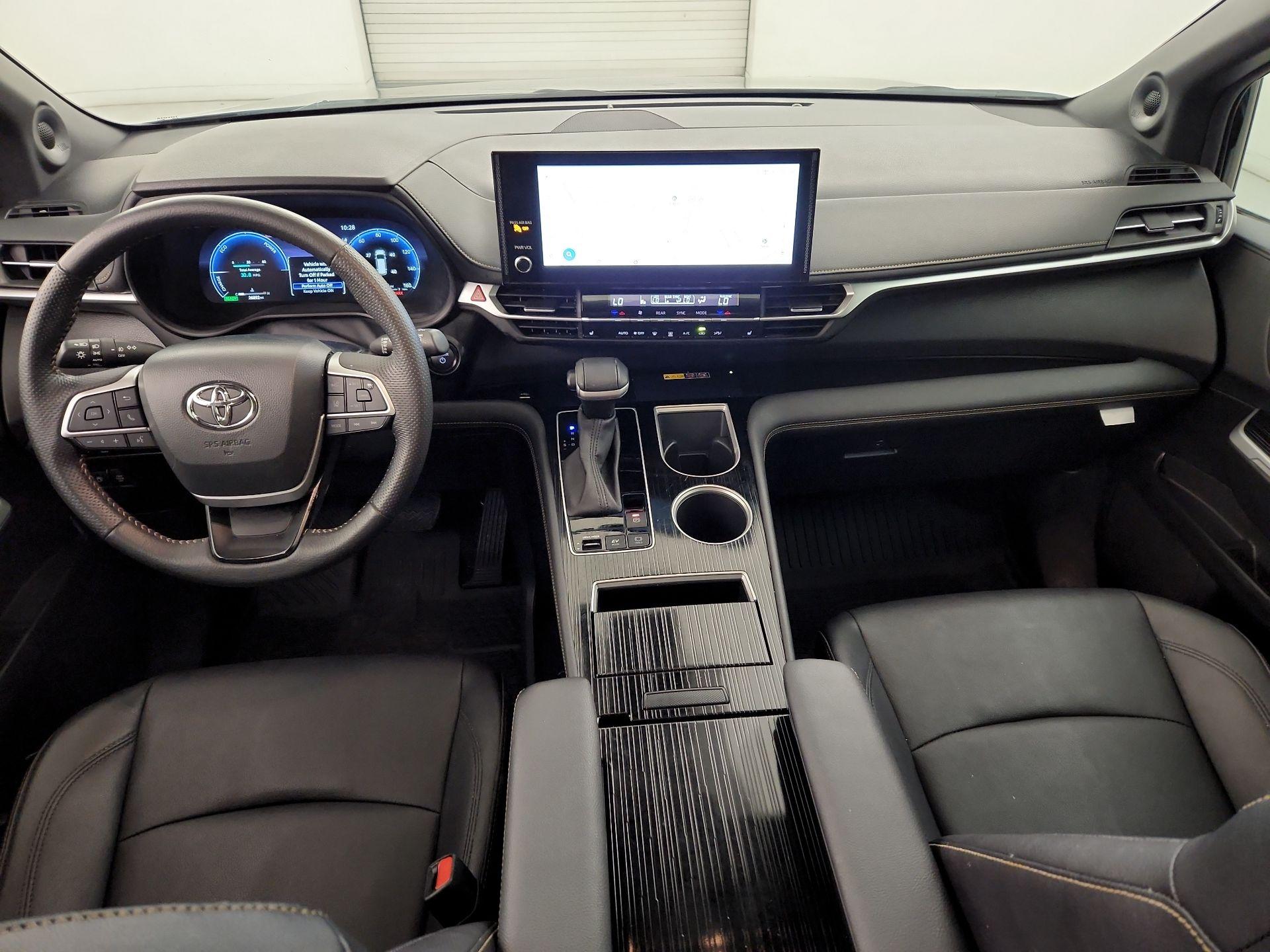 Thumbnail: 2025 Toyota Sienna - 9