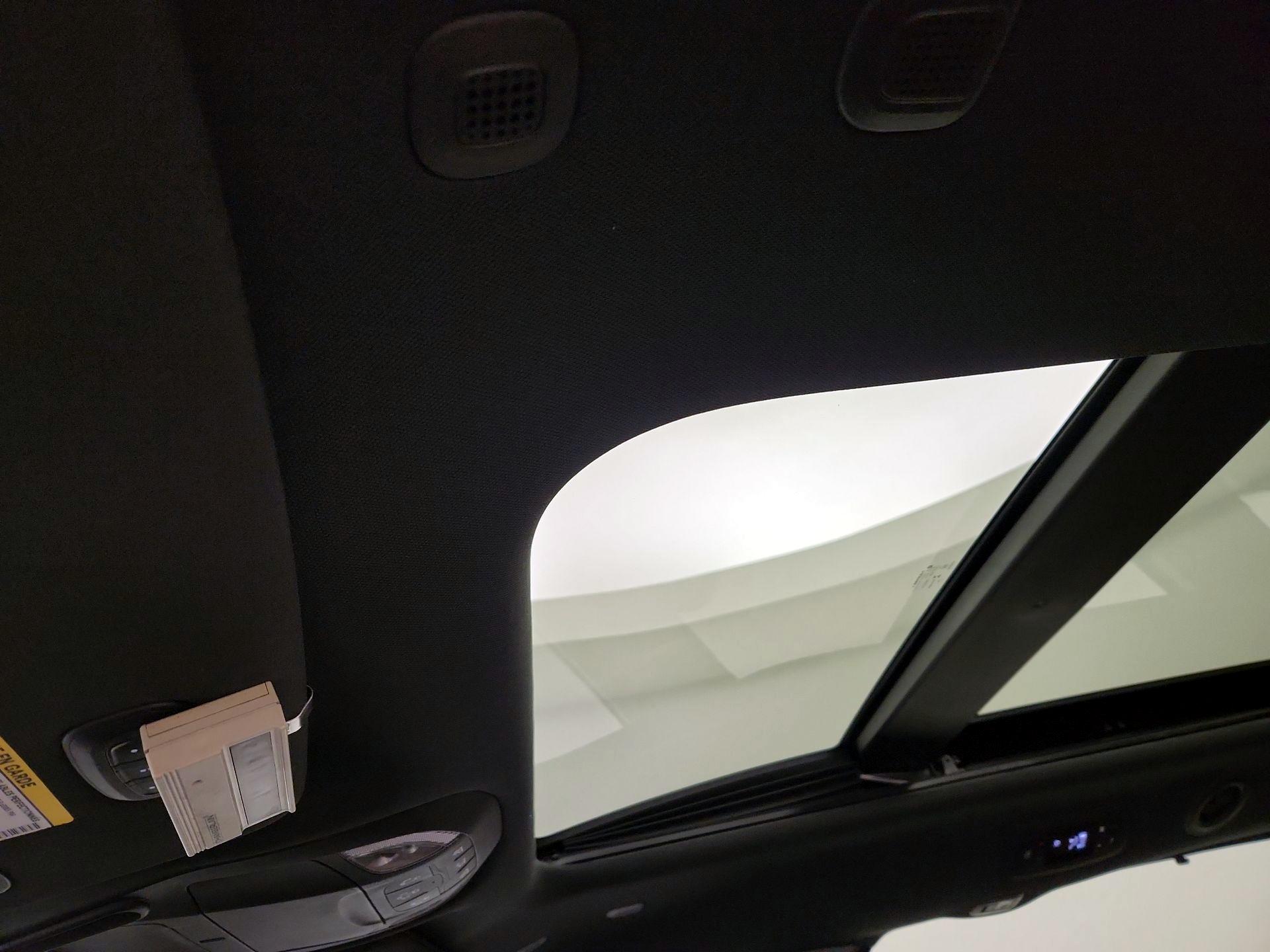 Thumbnail: 2020 Chrysler Pacifica - 20