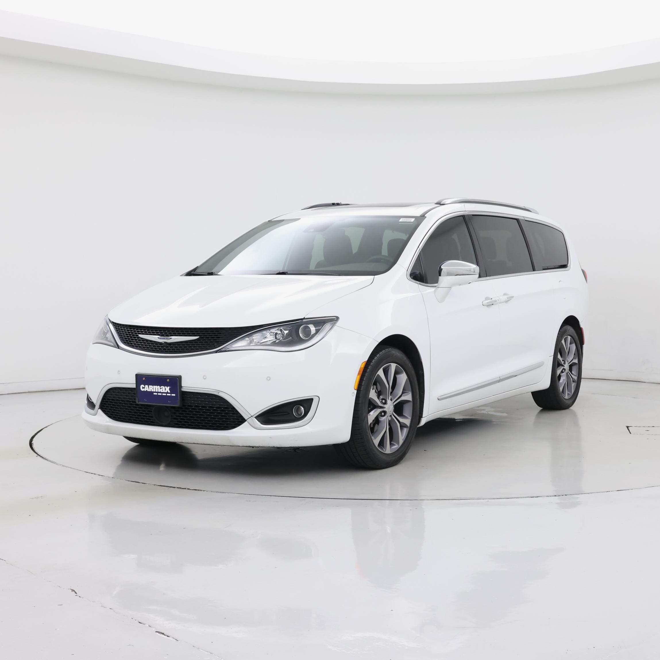 Thumbnail: 2020 Chrysler Pacifica - 4