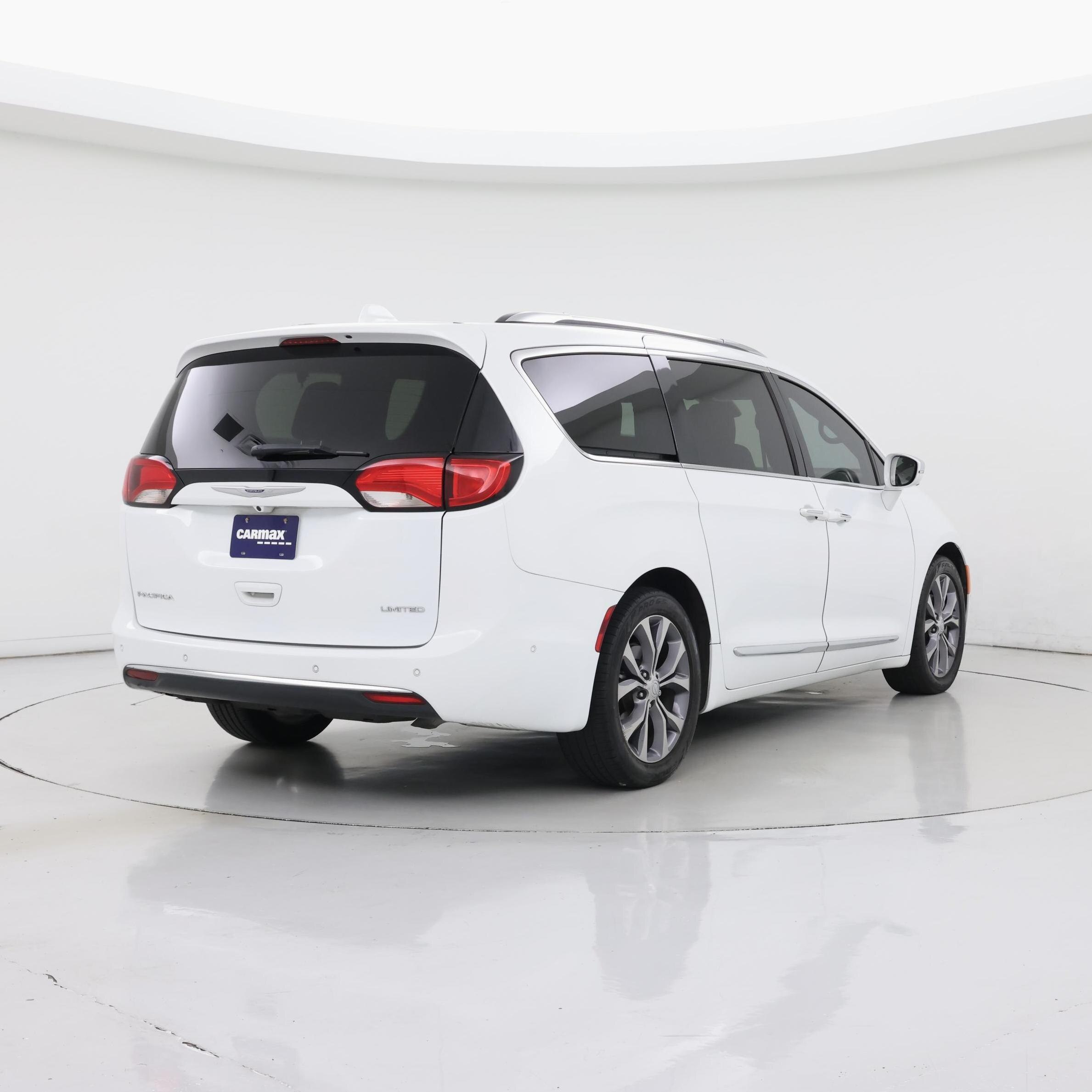 Thumbnail: 2020 Chrysler Pacifica - 8