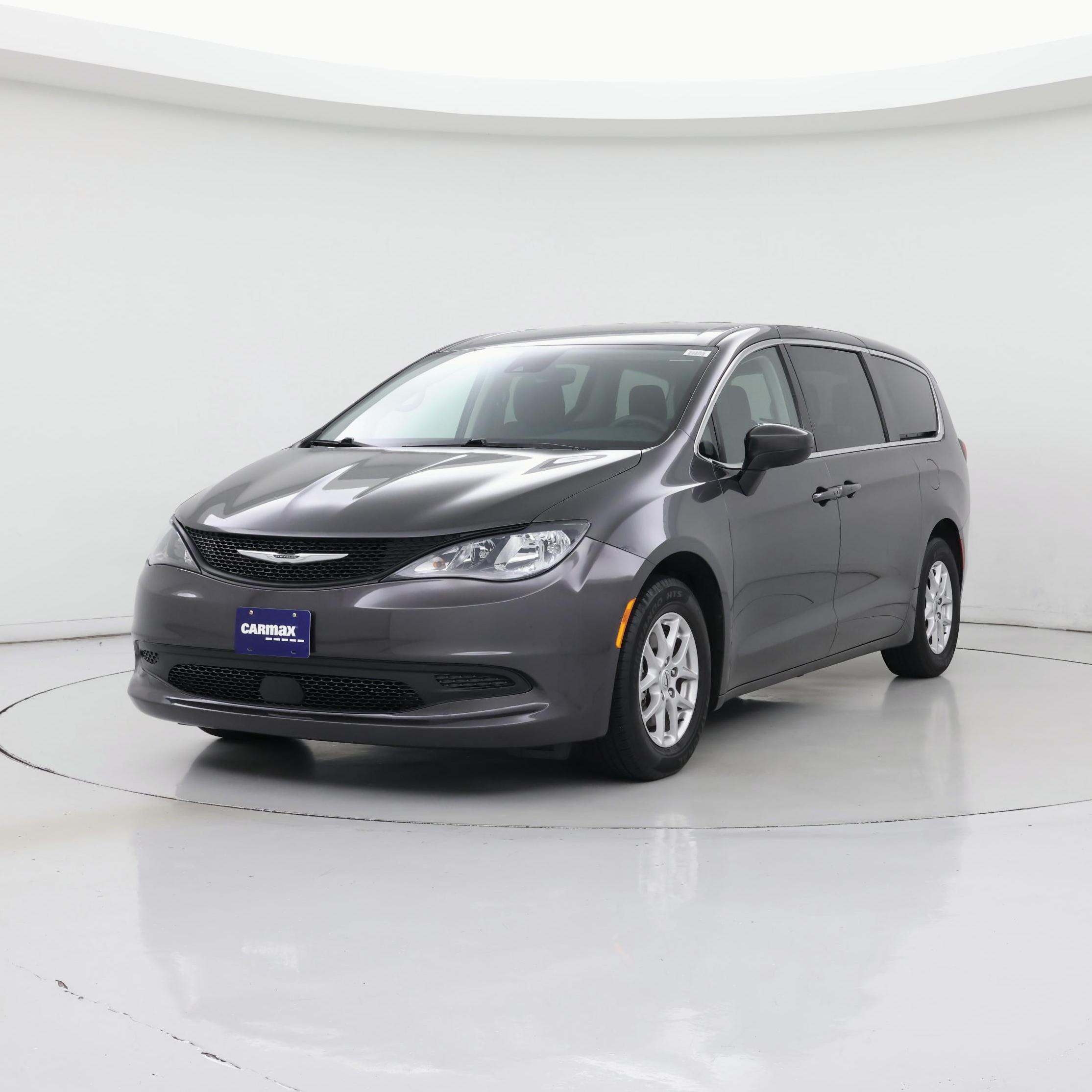 Thumbnail: 2023 Chrysler Voyager - 4