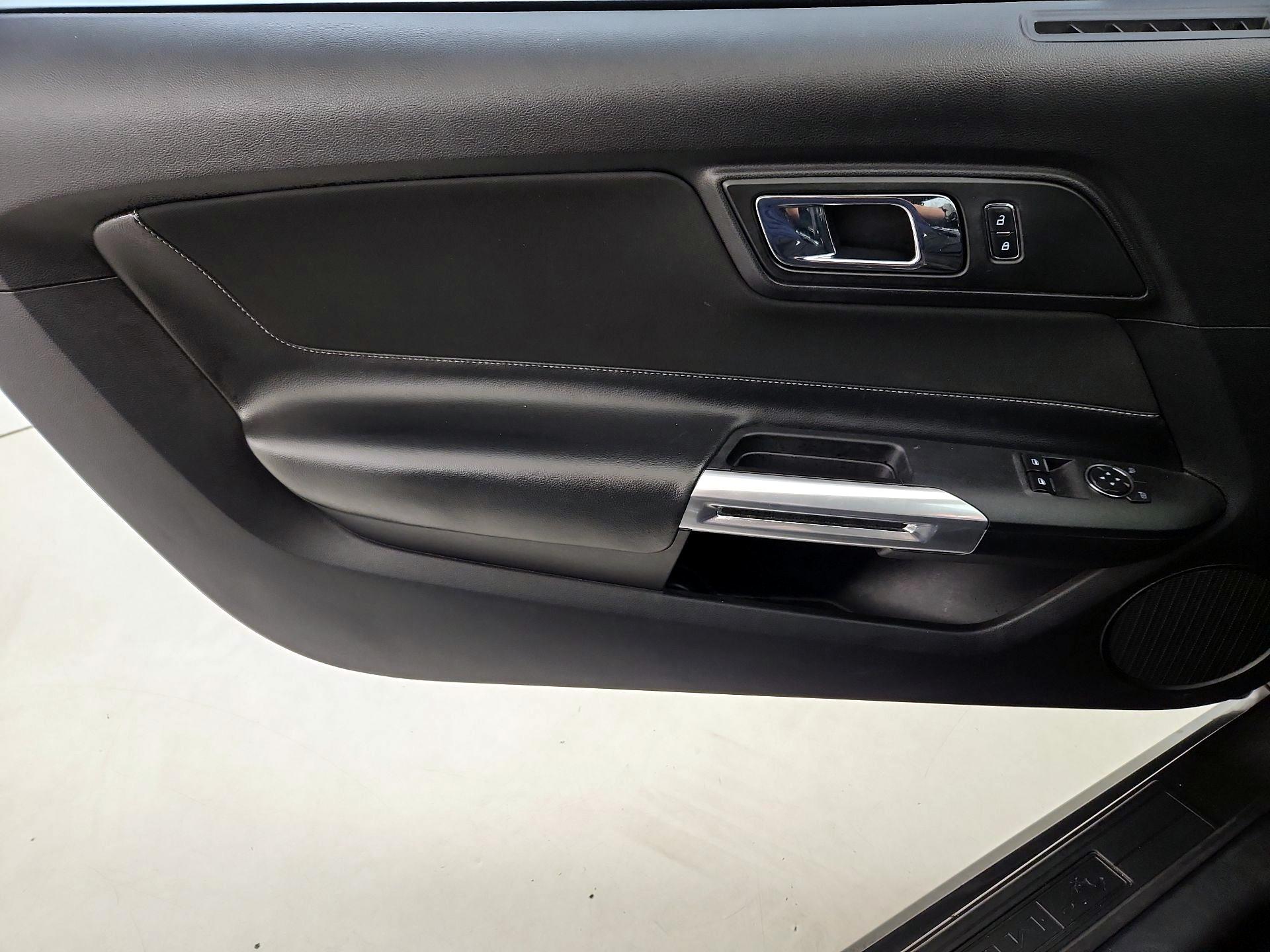 Thumbnail: 2015 Ford Mustang - 12