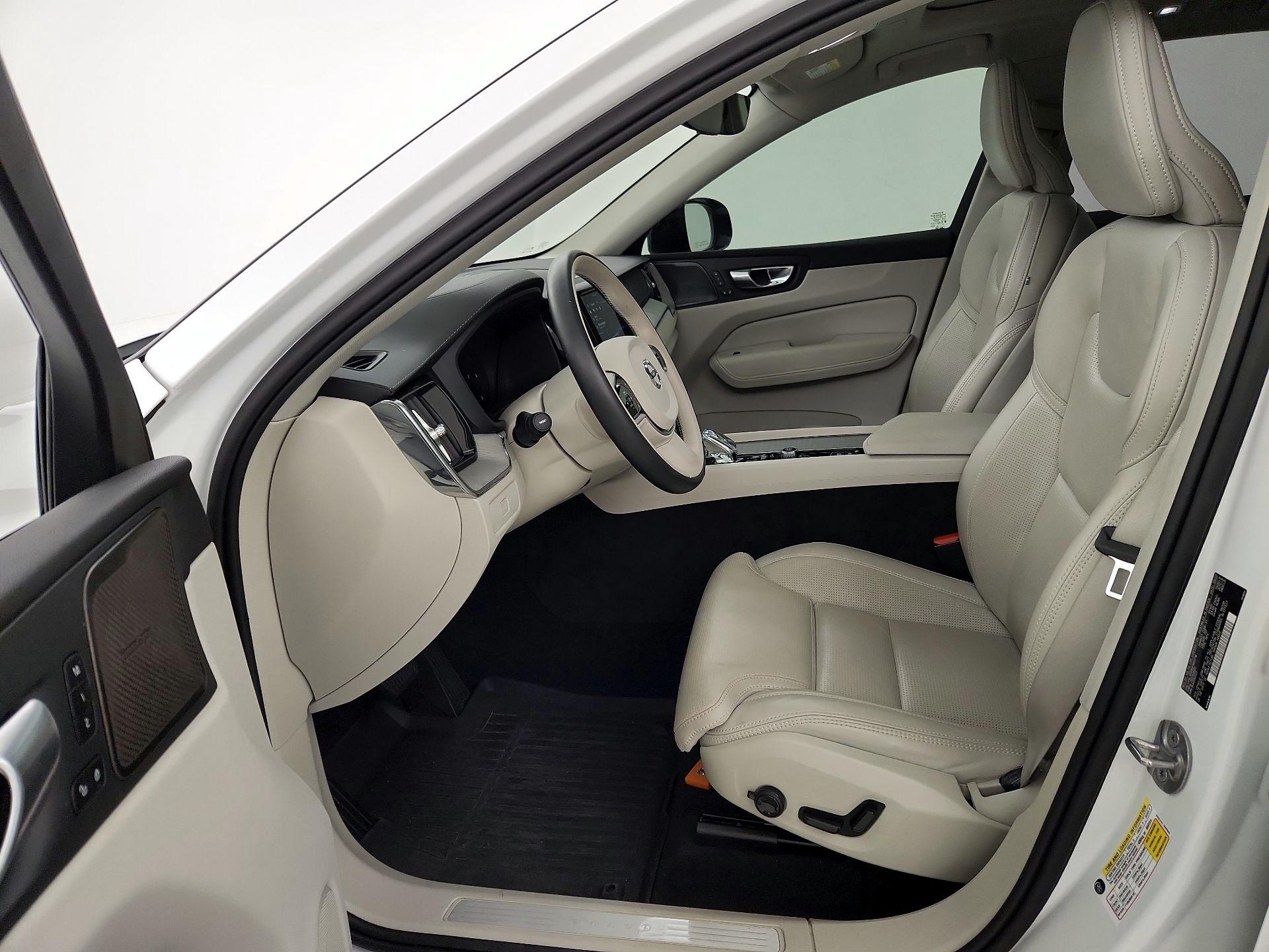 Thumbnail: 2024 Volvo XC60 - 11