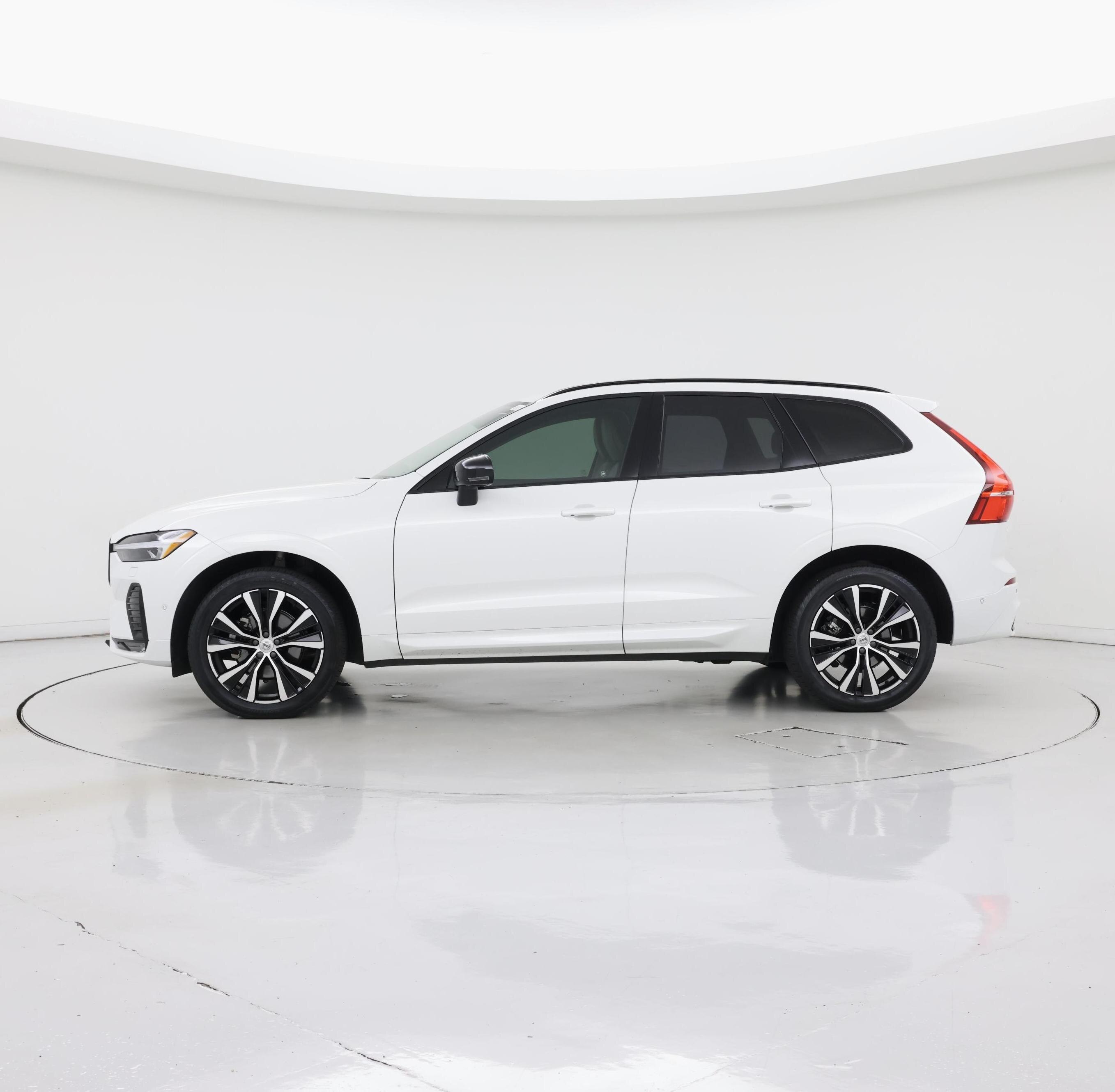 Thumbnail: 2024 Volvo XC60 - 3