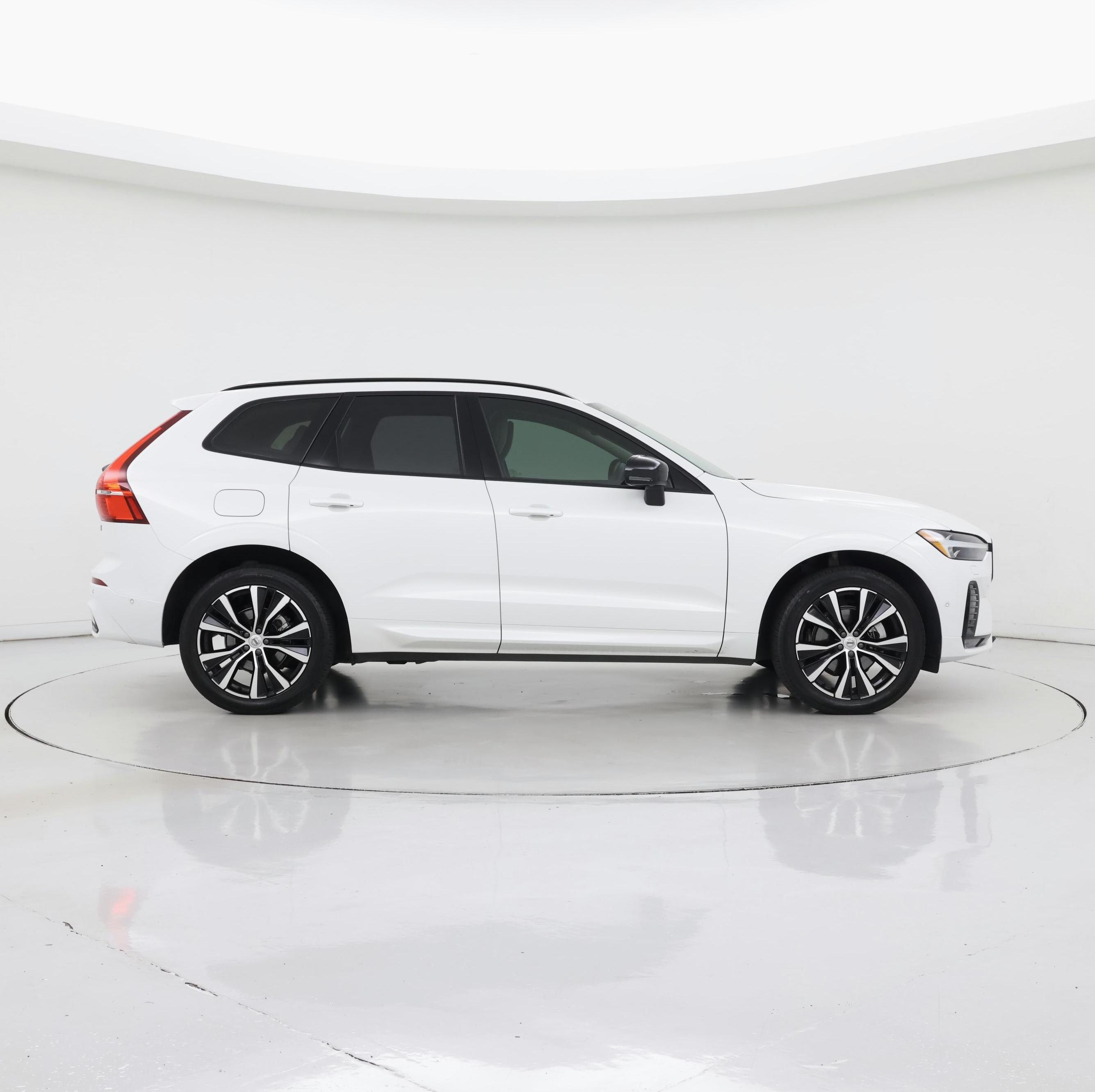 Thumbnail: 2024 Volvo XC60 - 7