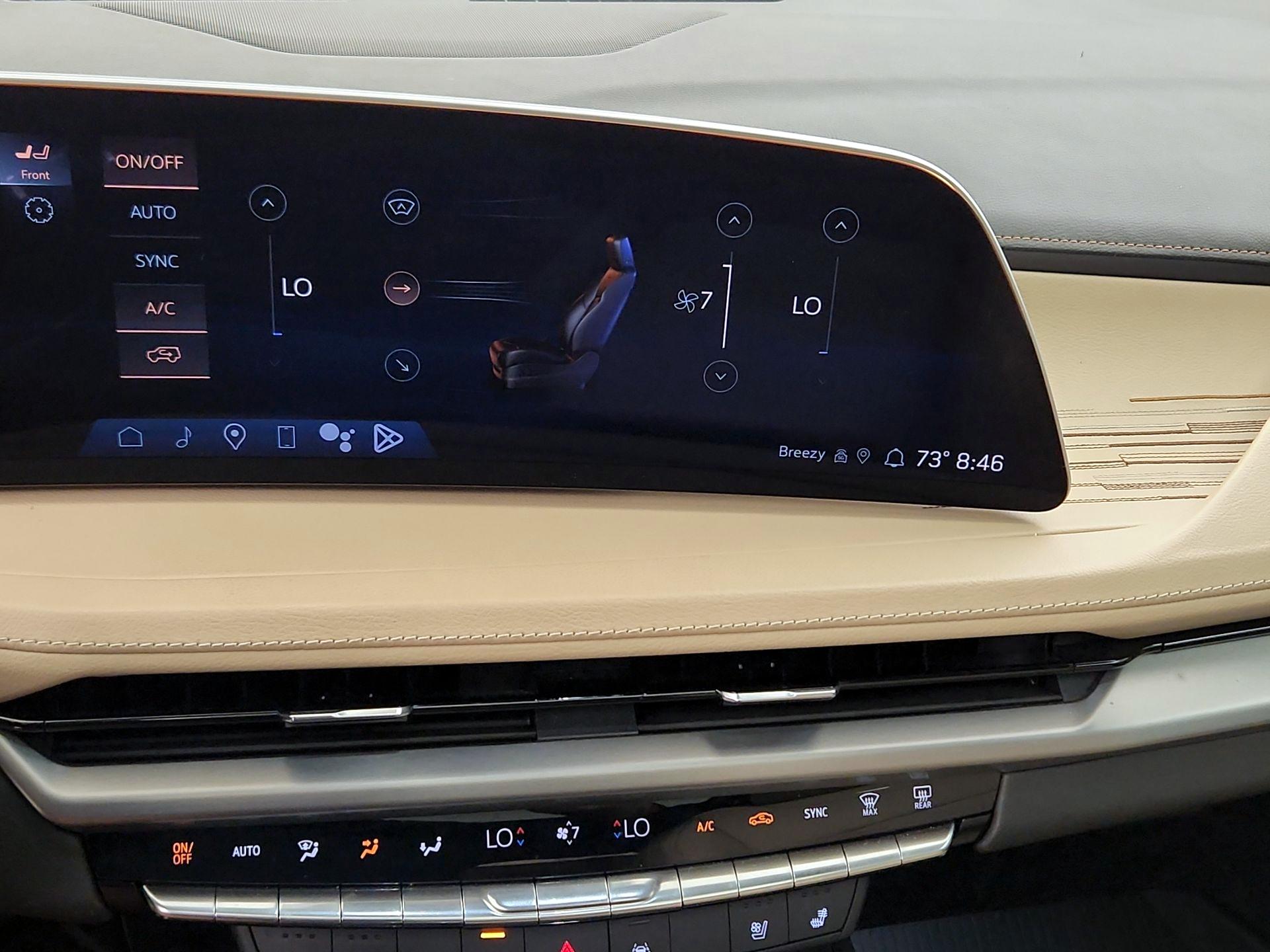 Thumbnail: 2024 Cadillac XT4 - 17