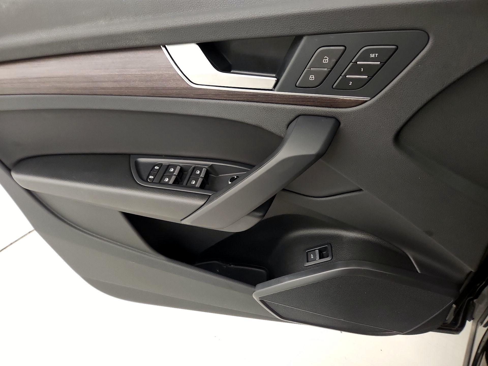 Thumbnail: 2021 Audi Q5 - 12