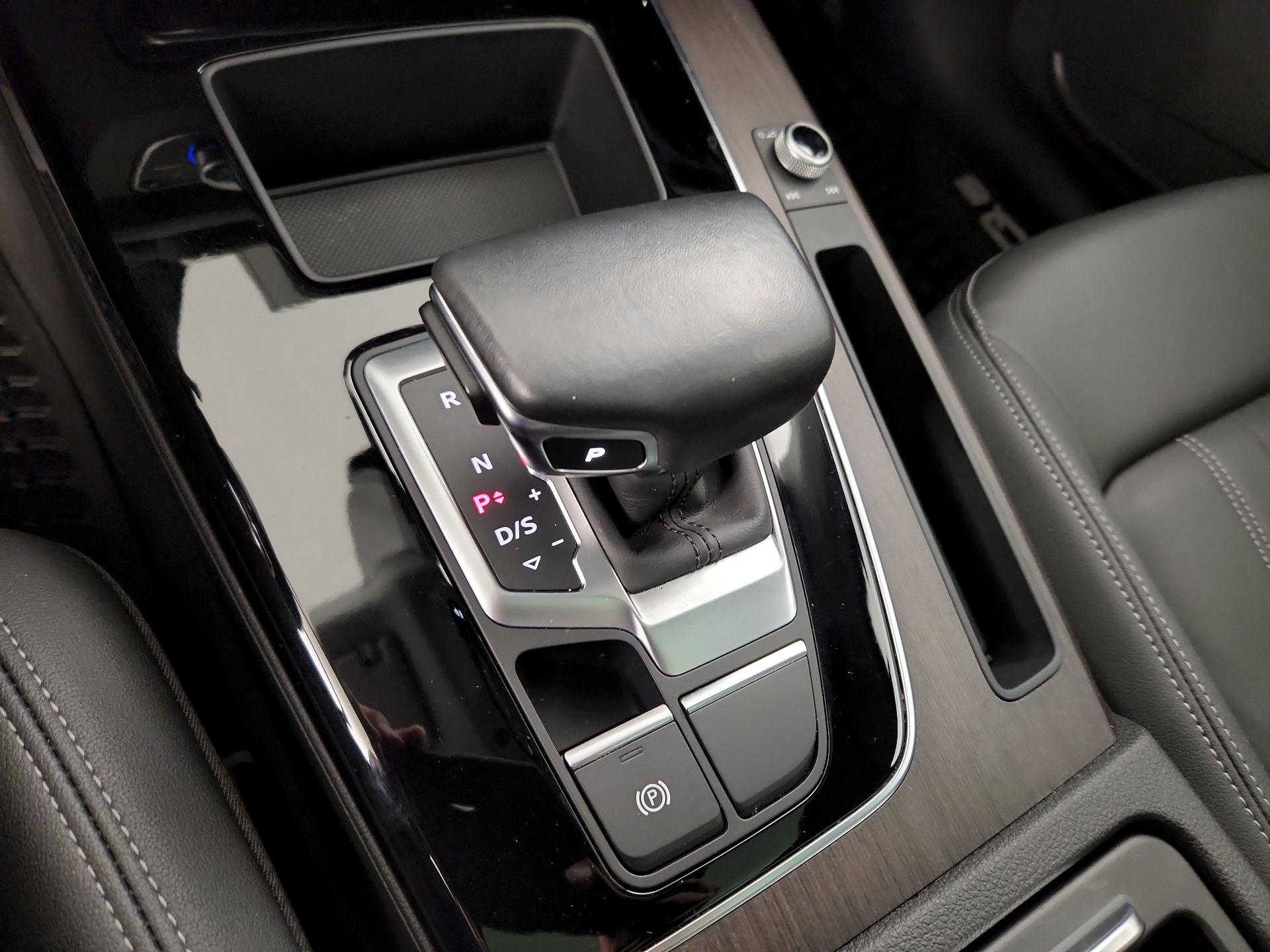 Thumbnail: 2021 Audi Q5 - 17