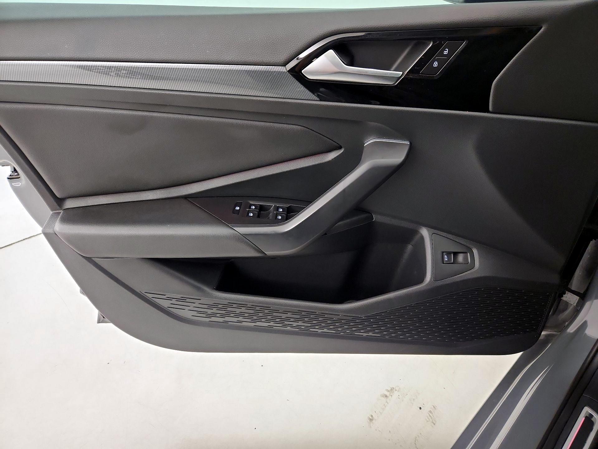 Thumbnail: 2019 Volkswagen Jetta - 12