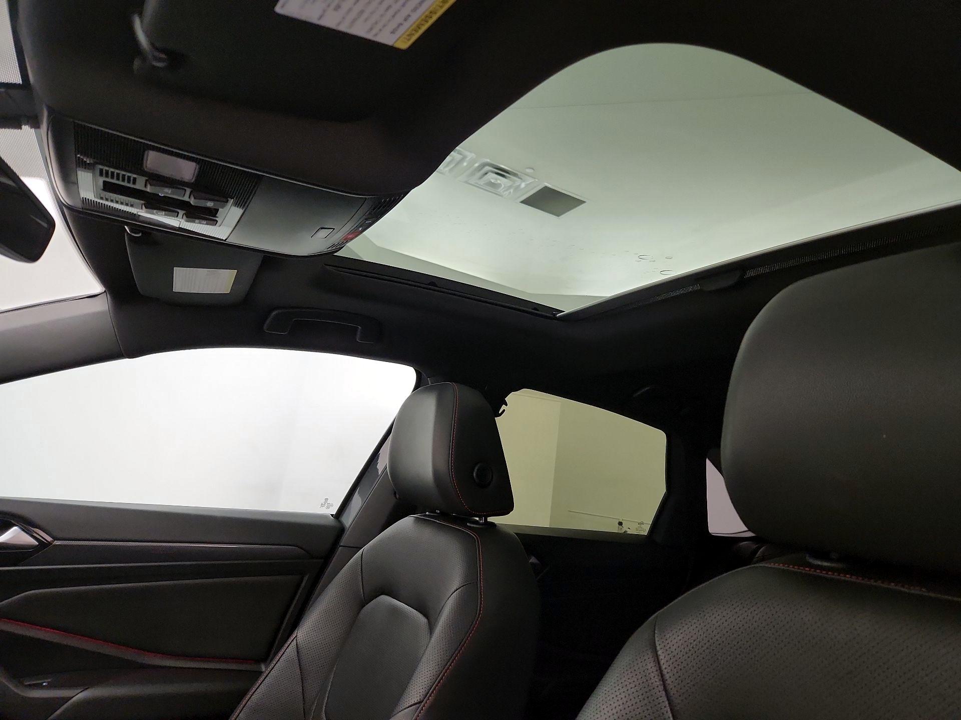 Thumbnail: 2019 Volkswagen Jetta - 19
