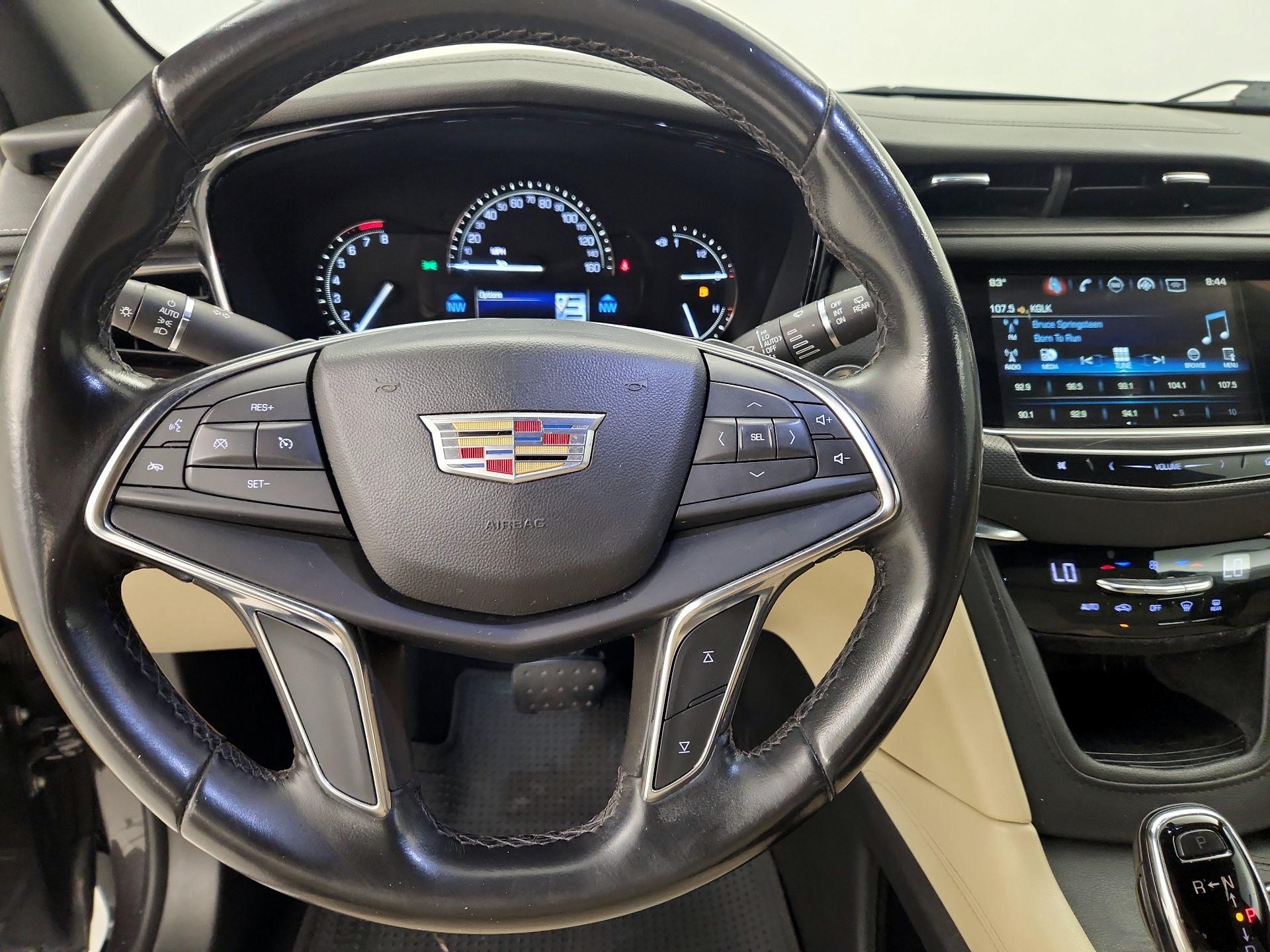 Thumbnail: 2019 Cadillac XT5 - 10