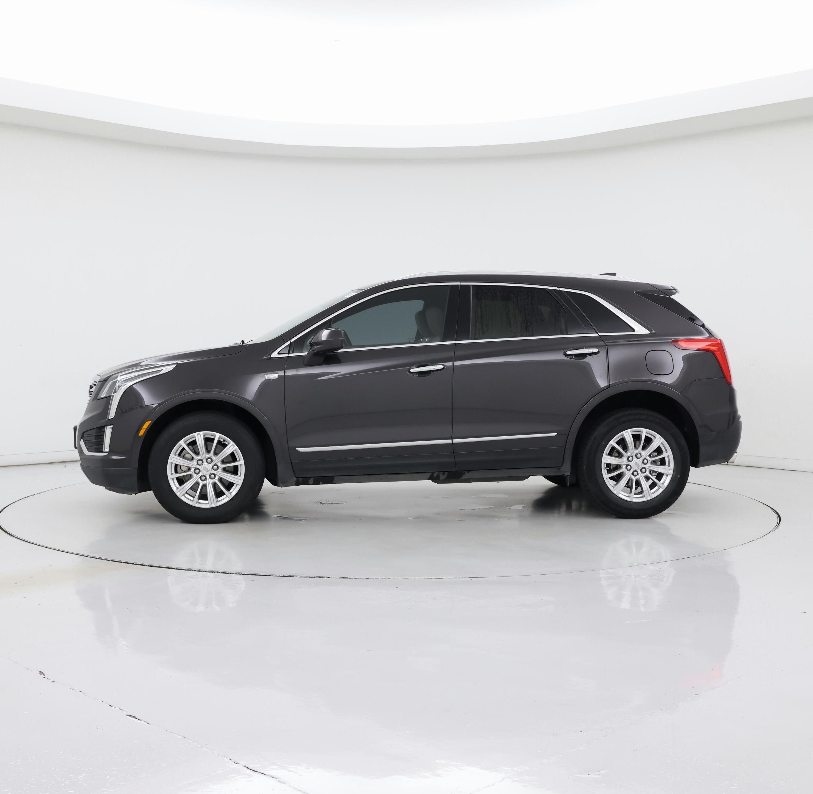 Thumbnail: 2019 Cadillac XT5 - 3