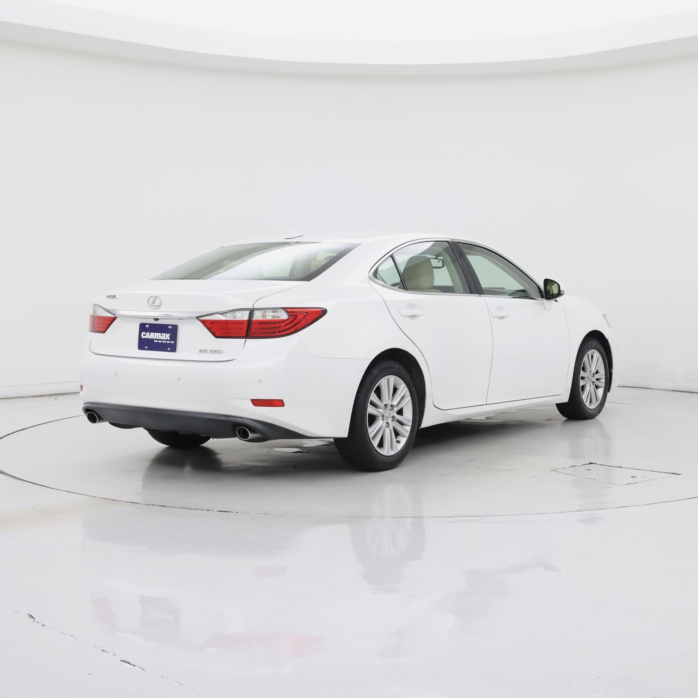 Thumbnail: 2014 Lexus ES - 8