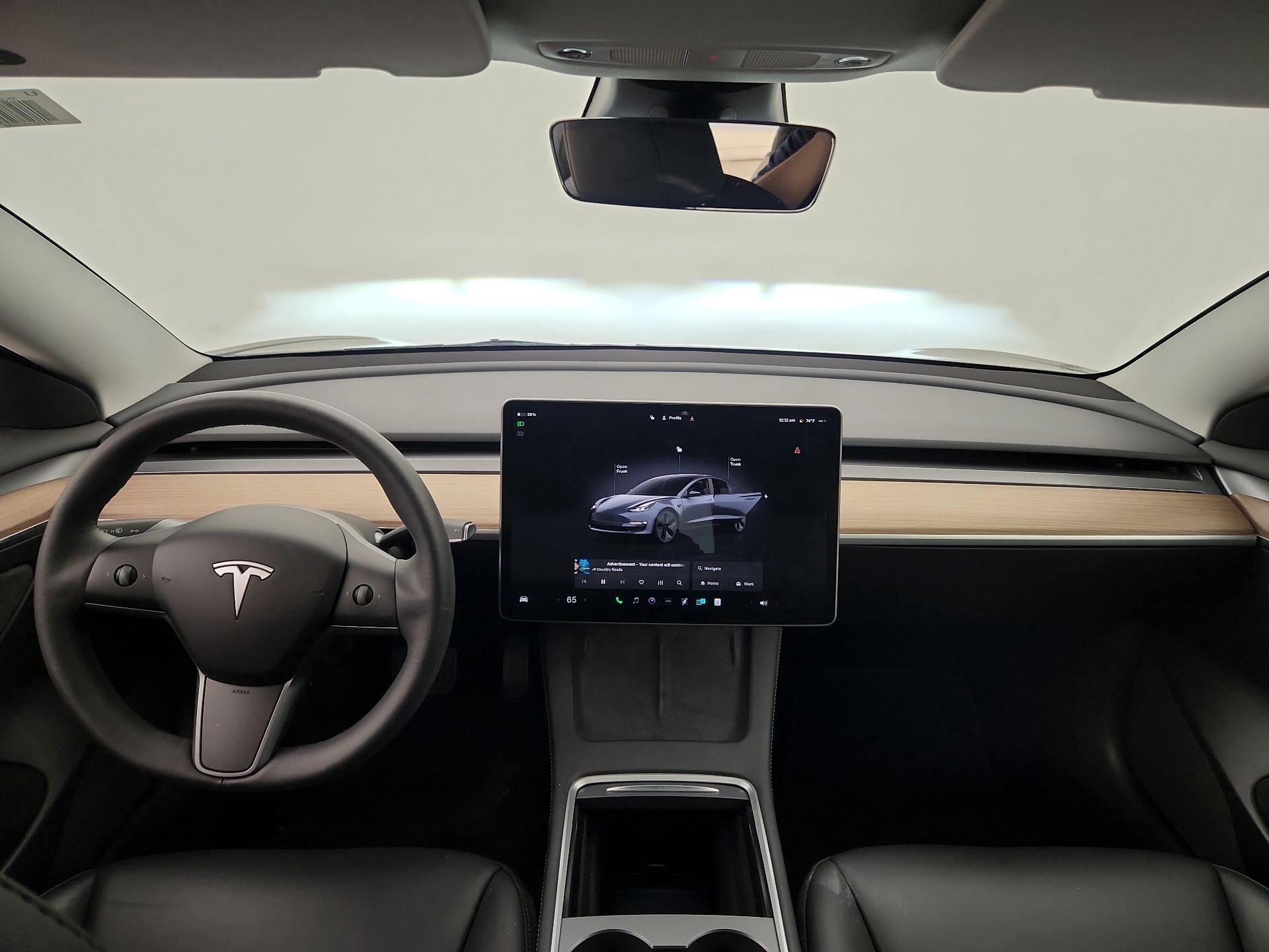 Thumbnail: 2023 Tesla Model 3 - 9