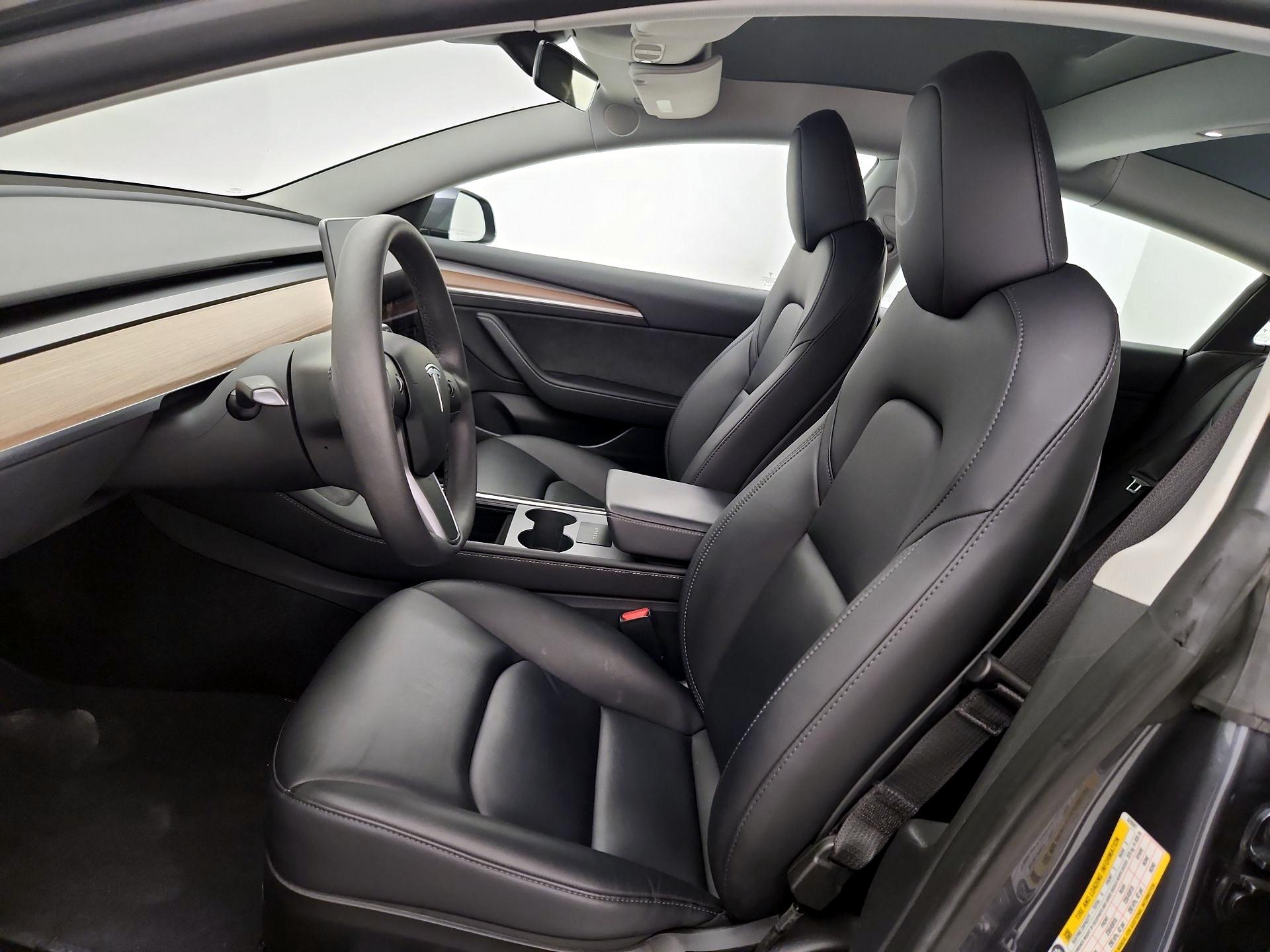 Thumbnail: 2023 Tesla Model 3 - 11