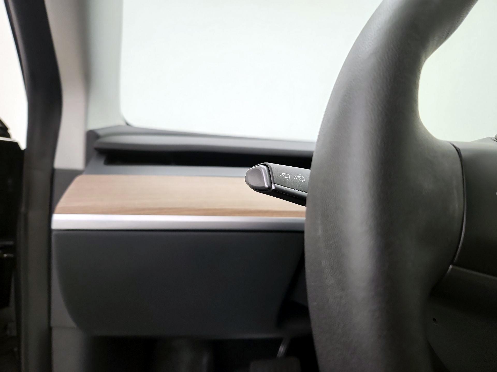 Thumbnail: 2023 Tesla Model 3 - 13