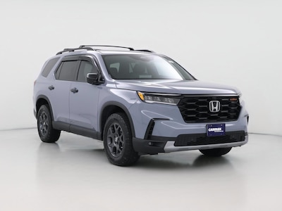 Gray 2025 Honda Pilot Trailsport