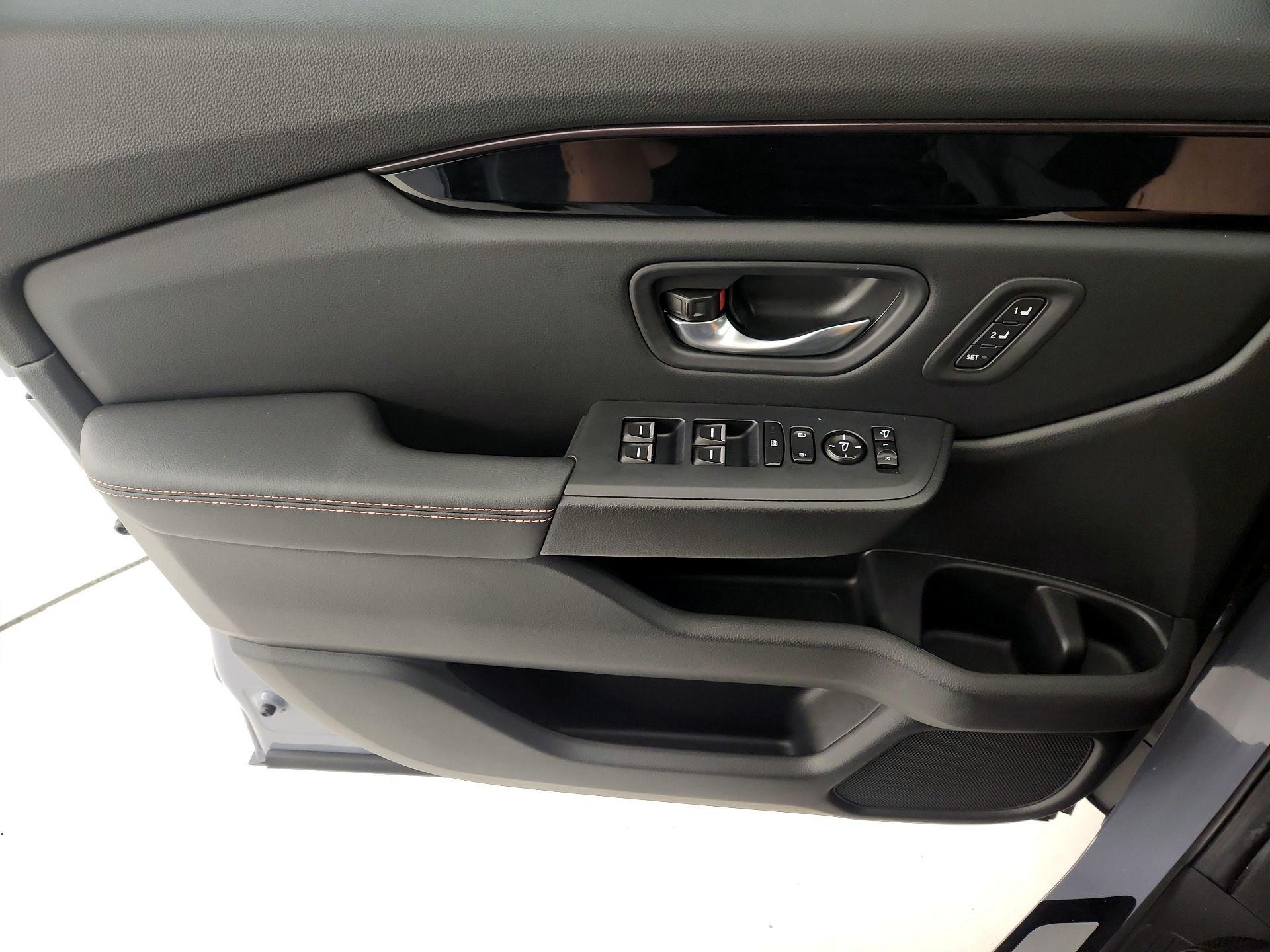 Thumbnail: 2025 Honda Pilot - 12