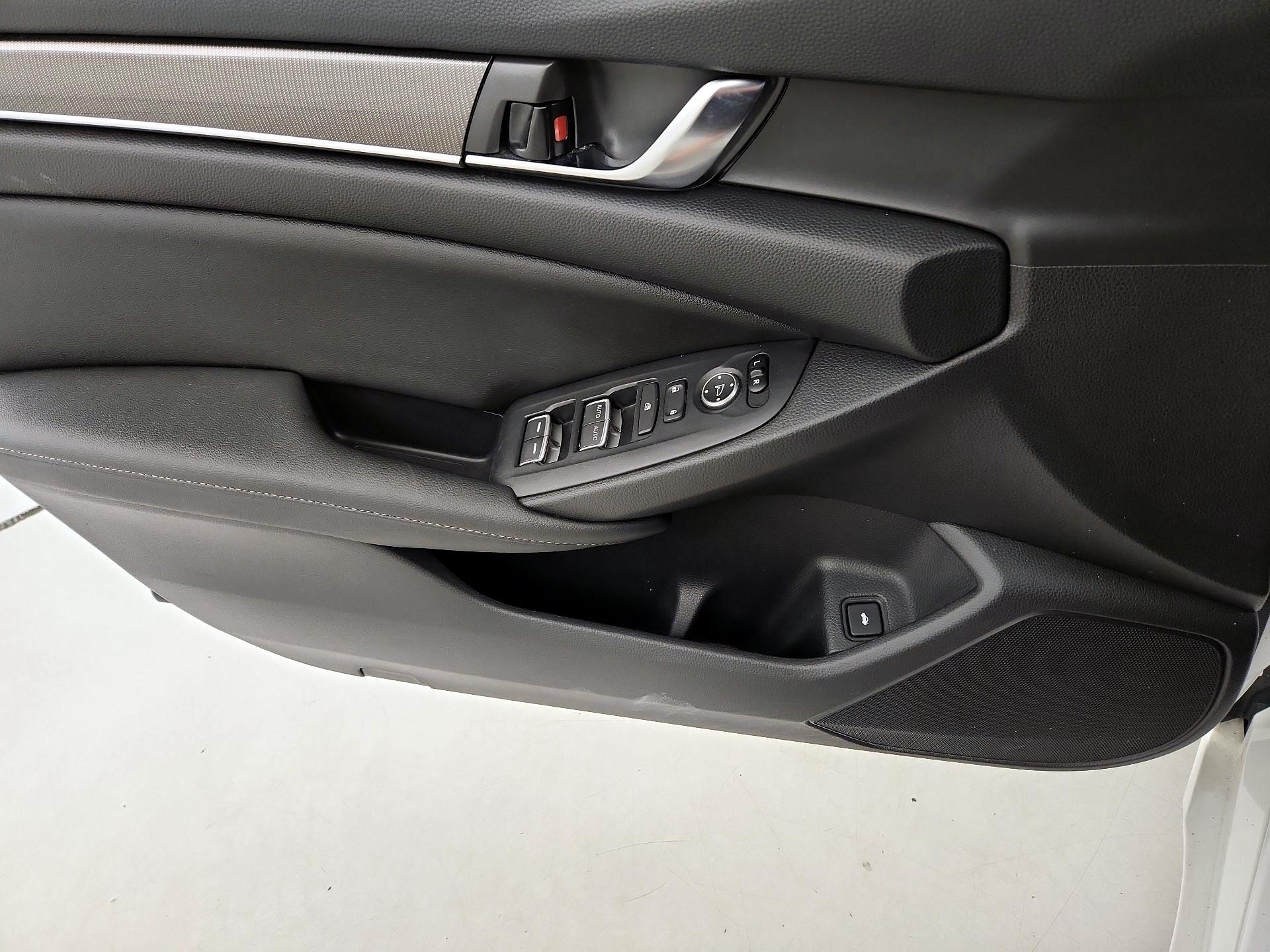 Thumbnail: 2020 Honda Accord - 12