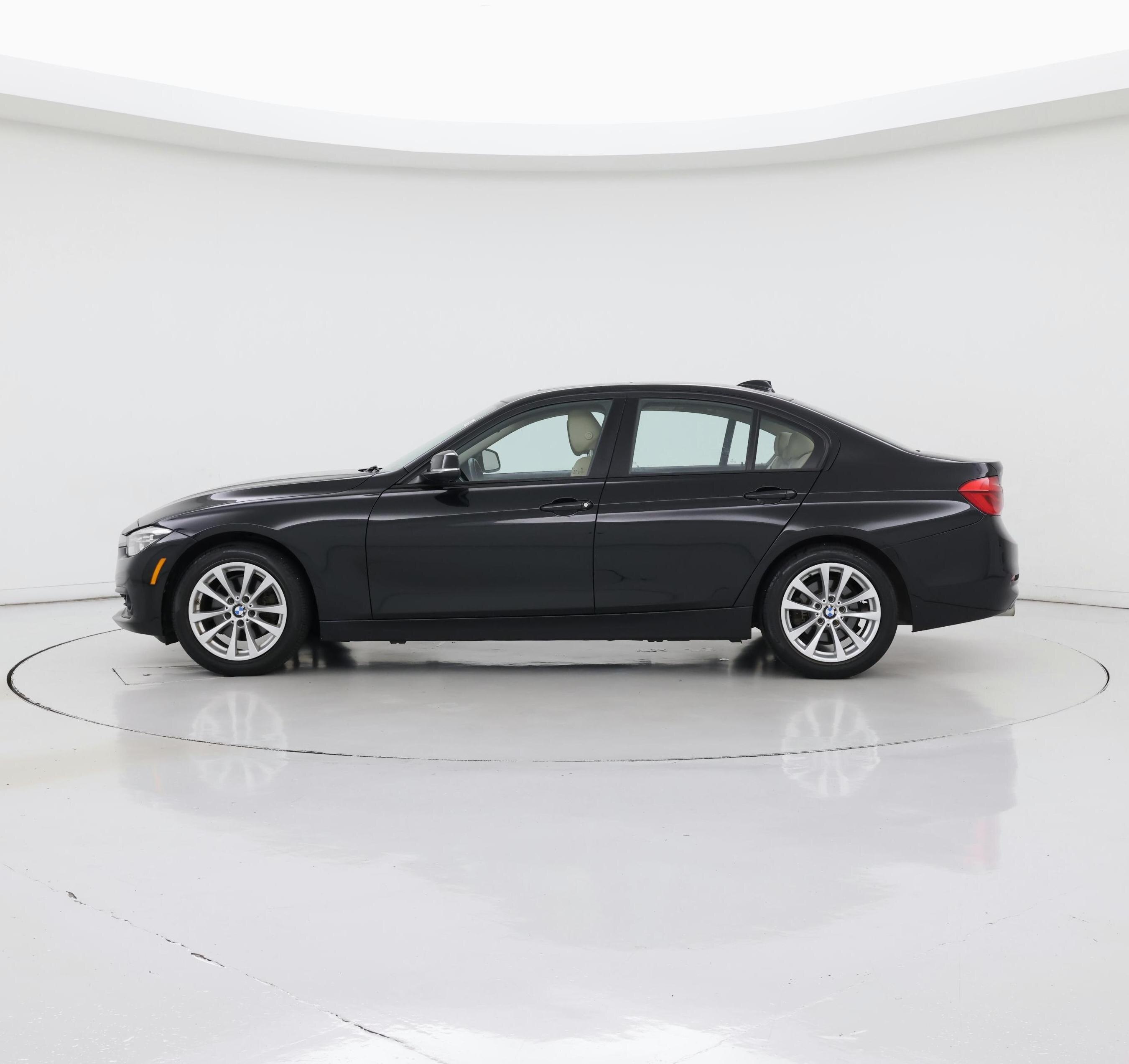 Thumbnail: 2018 BMW 3 Series - 3