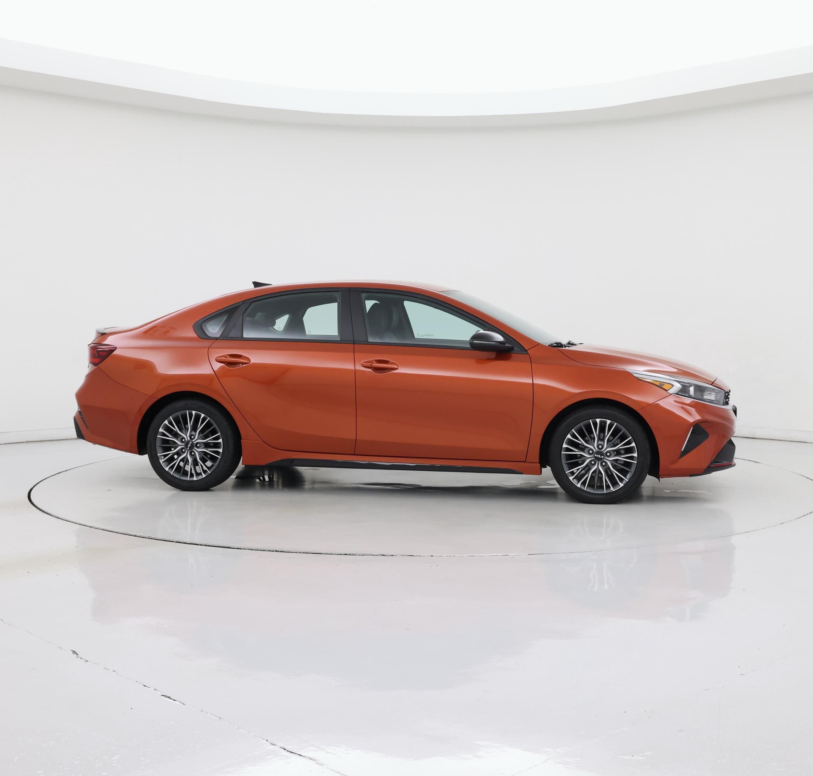 Thumbnail: 2023 Kia Forte - 7