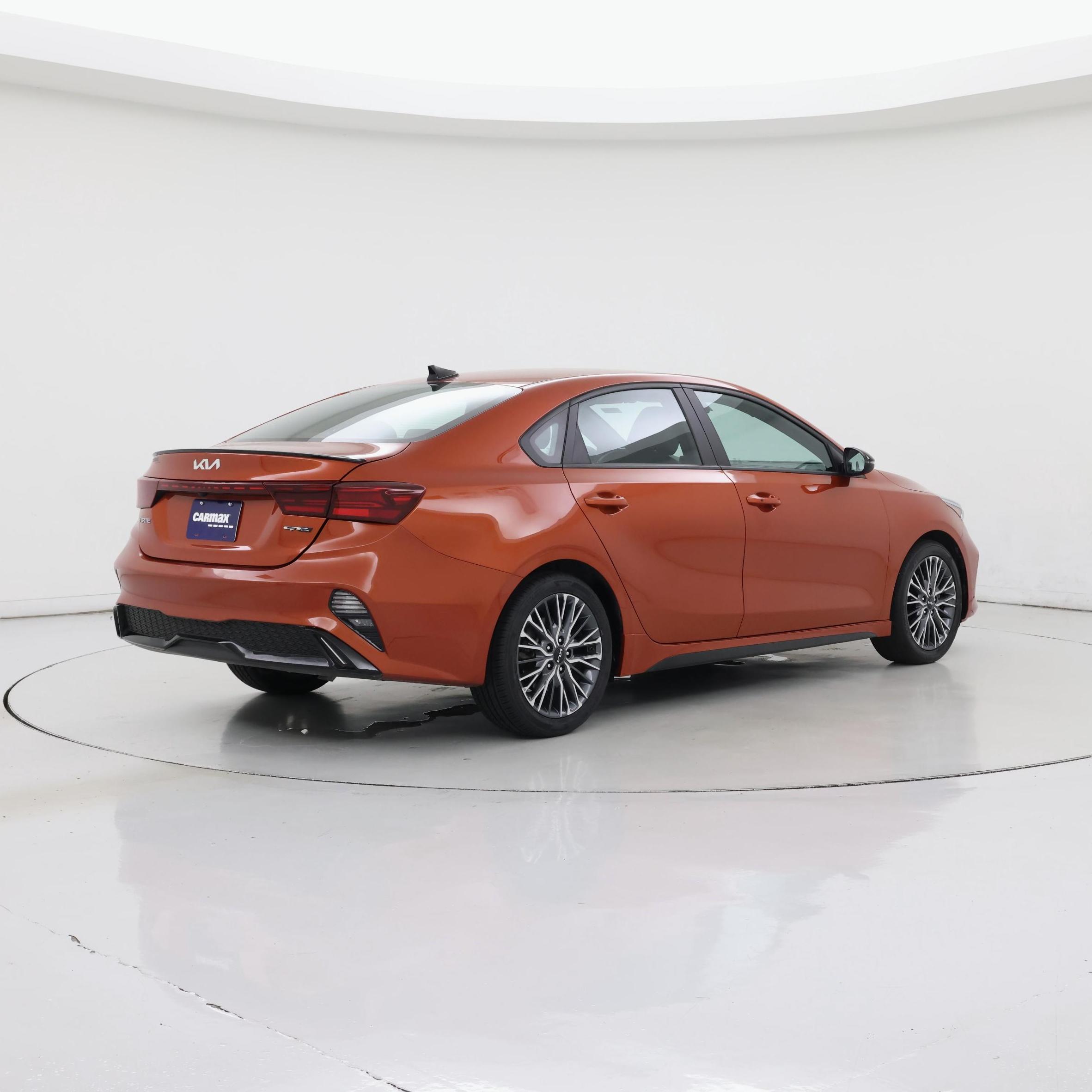 Thumbnail: 2023 Kia Forte - 8
