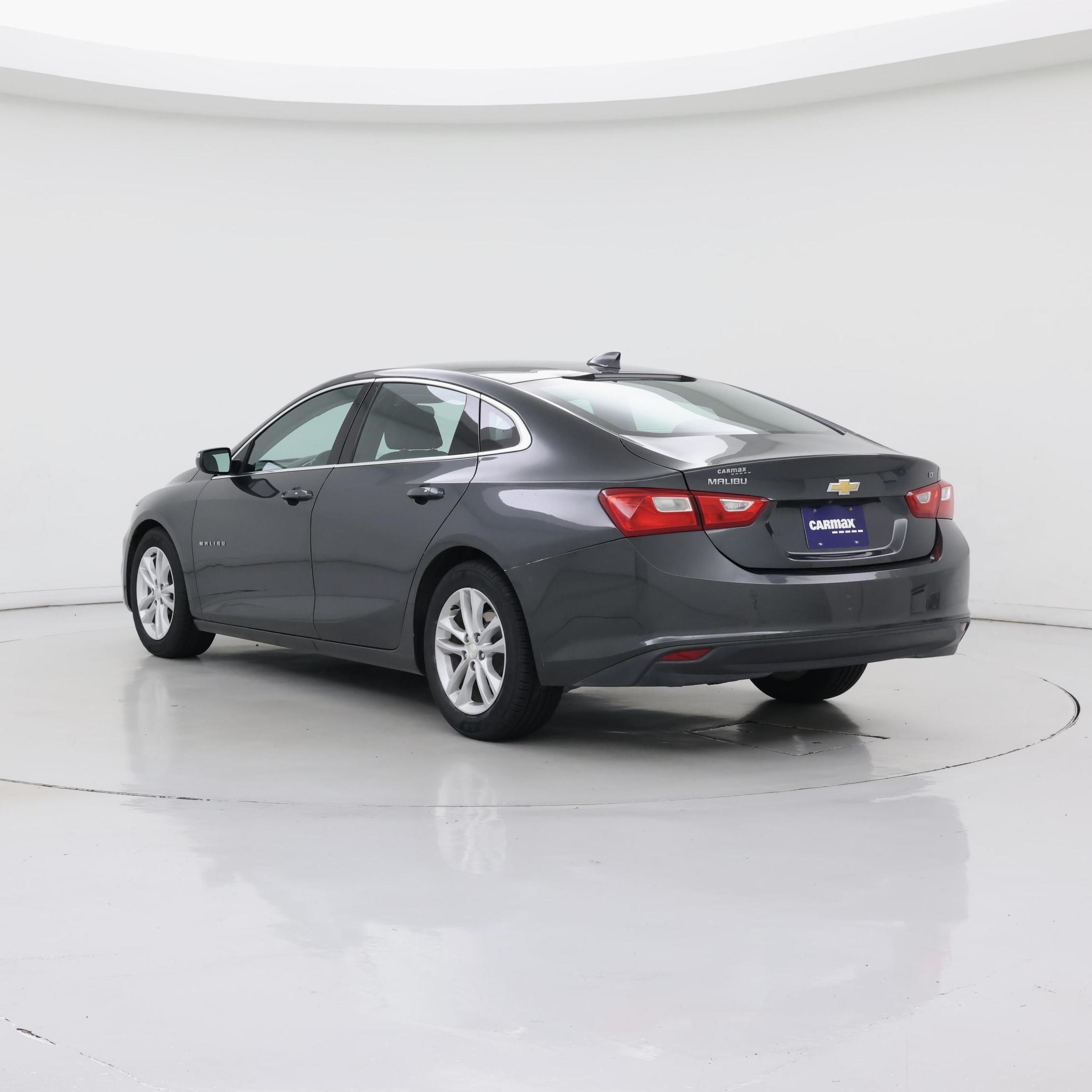 Thumbnail: 2017 Chevrolet Malibu - 2
