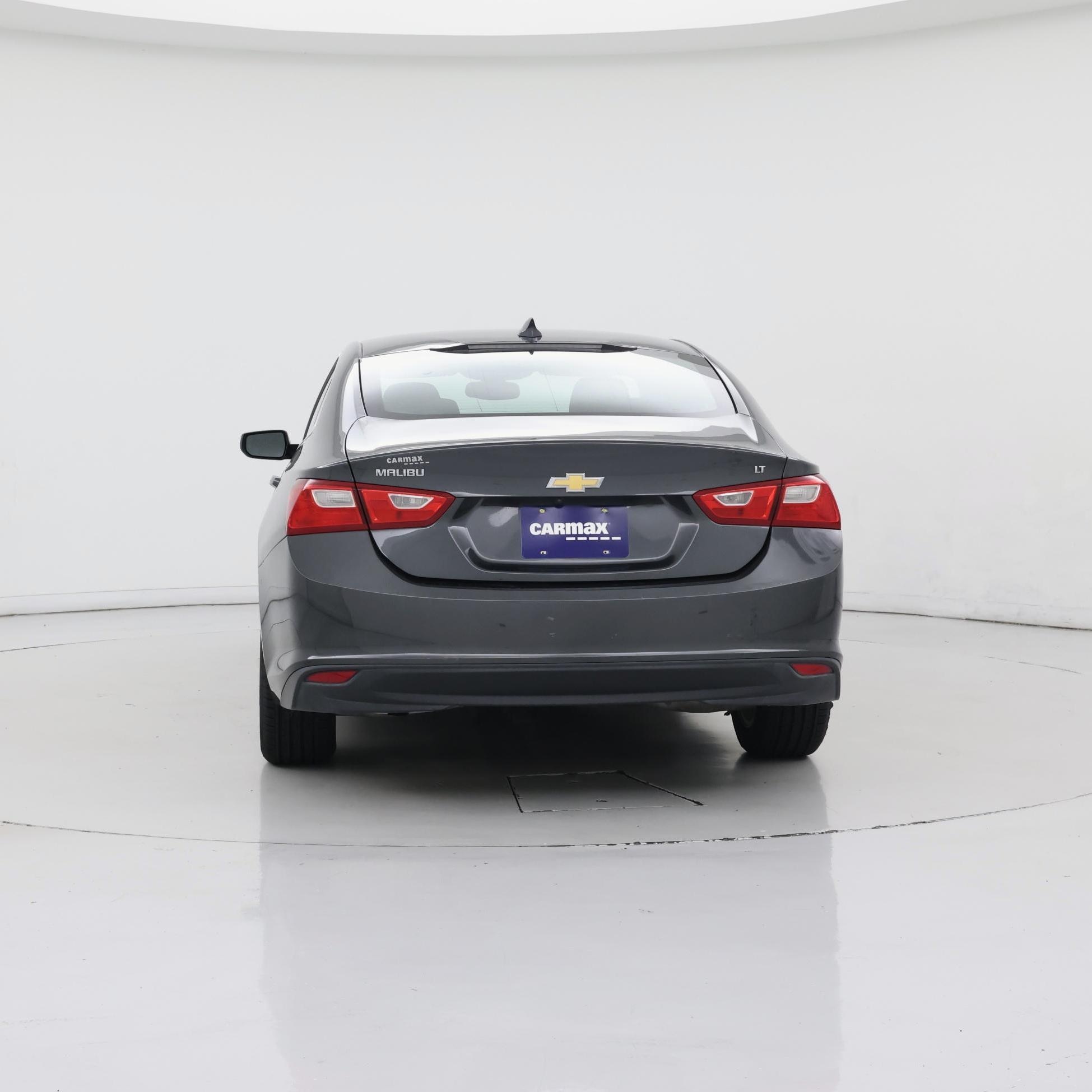 Thumbnail: 2017 Chevrolet Malibu - 6