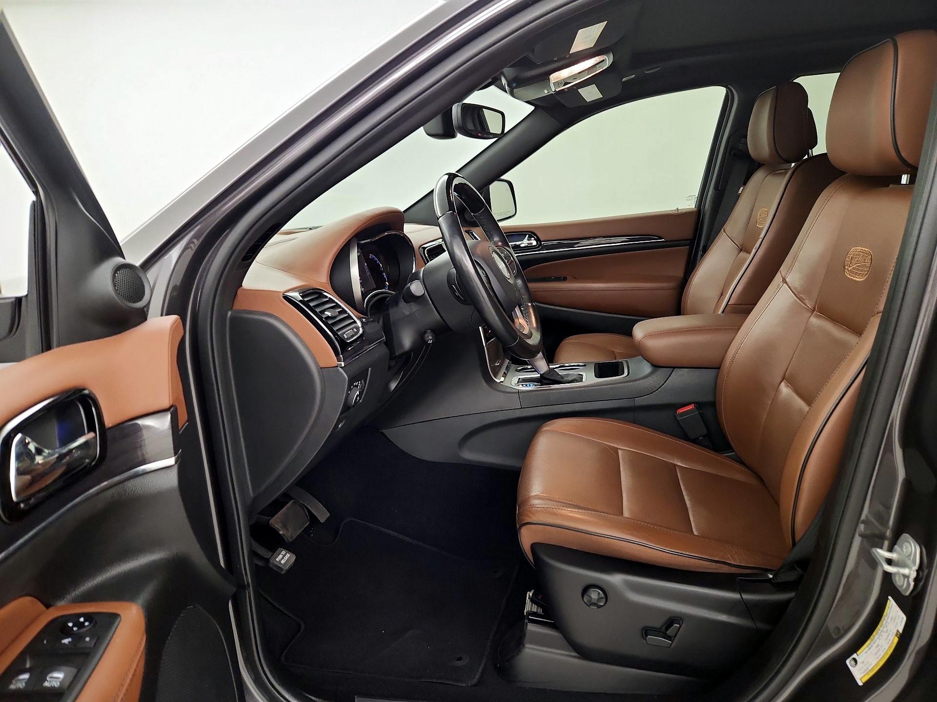 Thumbnail: 2020 Jeep Grand Cherokee - 11