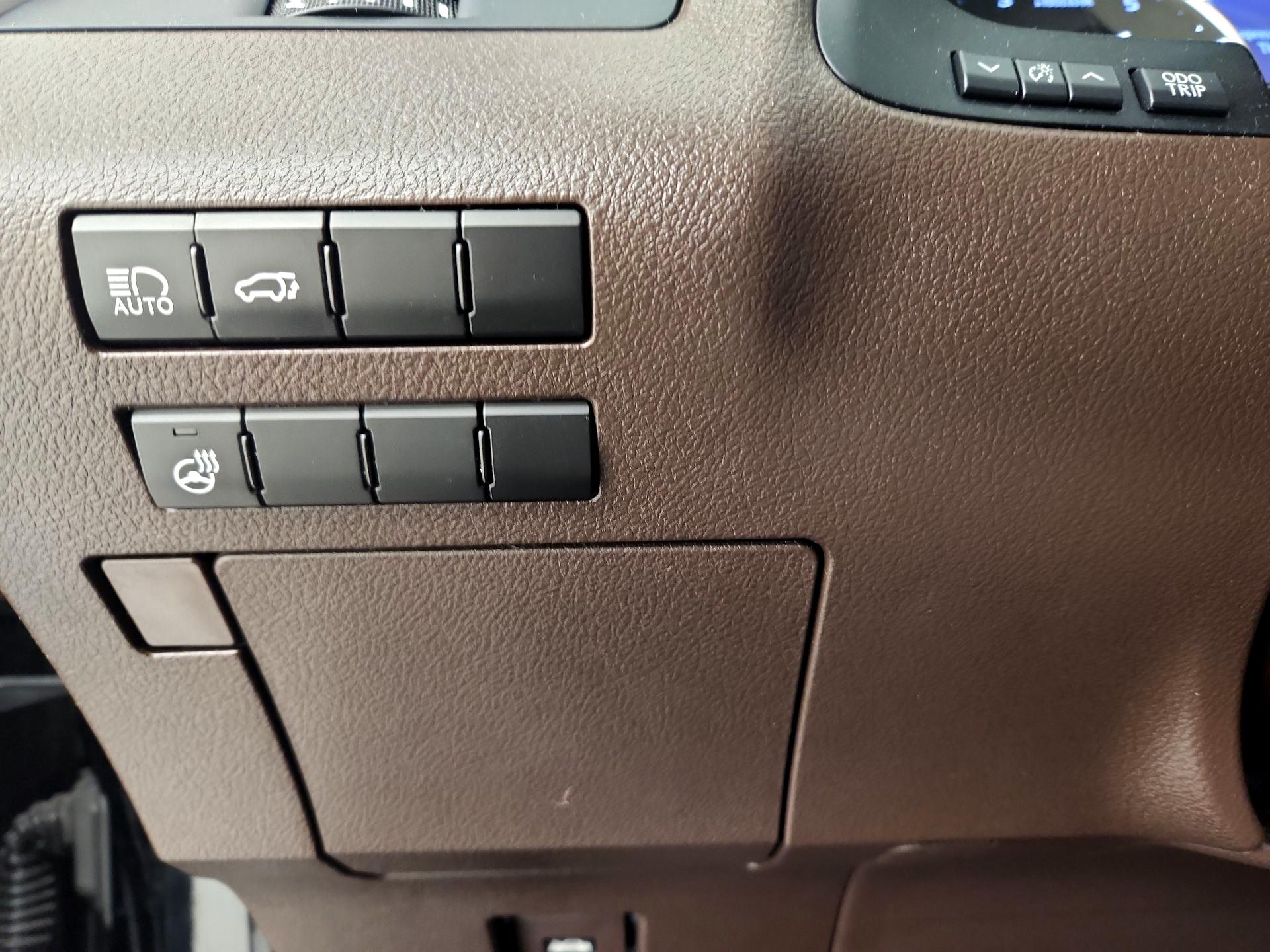 Thumbnail: 2019 Lexus RX - 13