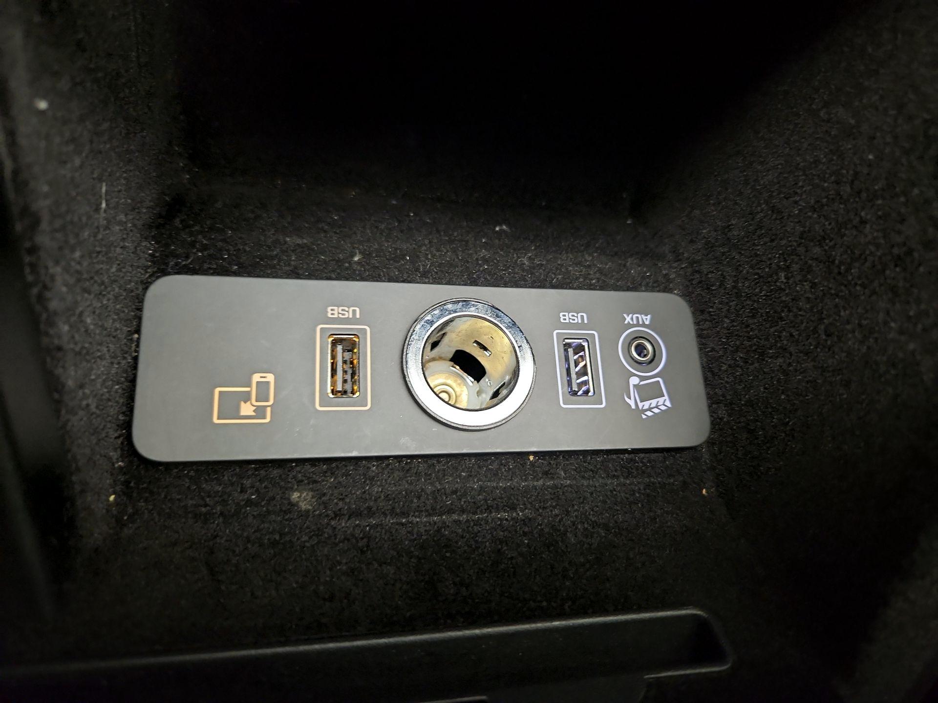 Thumbnail: 2016 Jaguar F-Type - 18